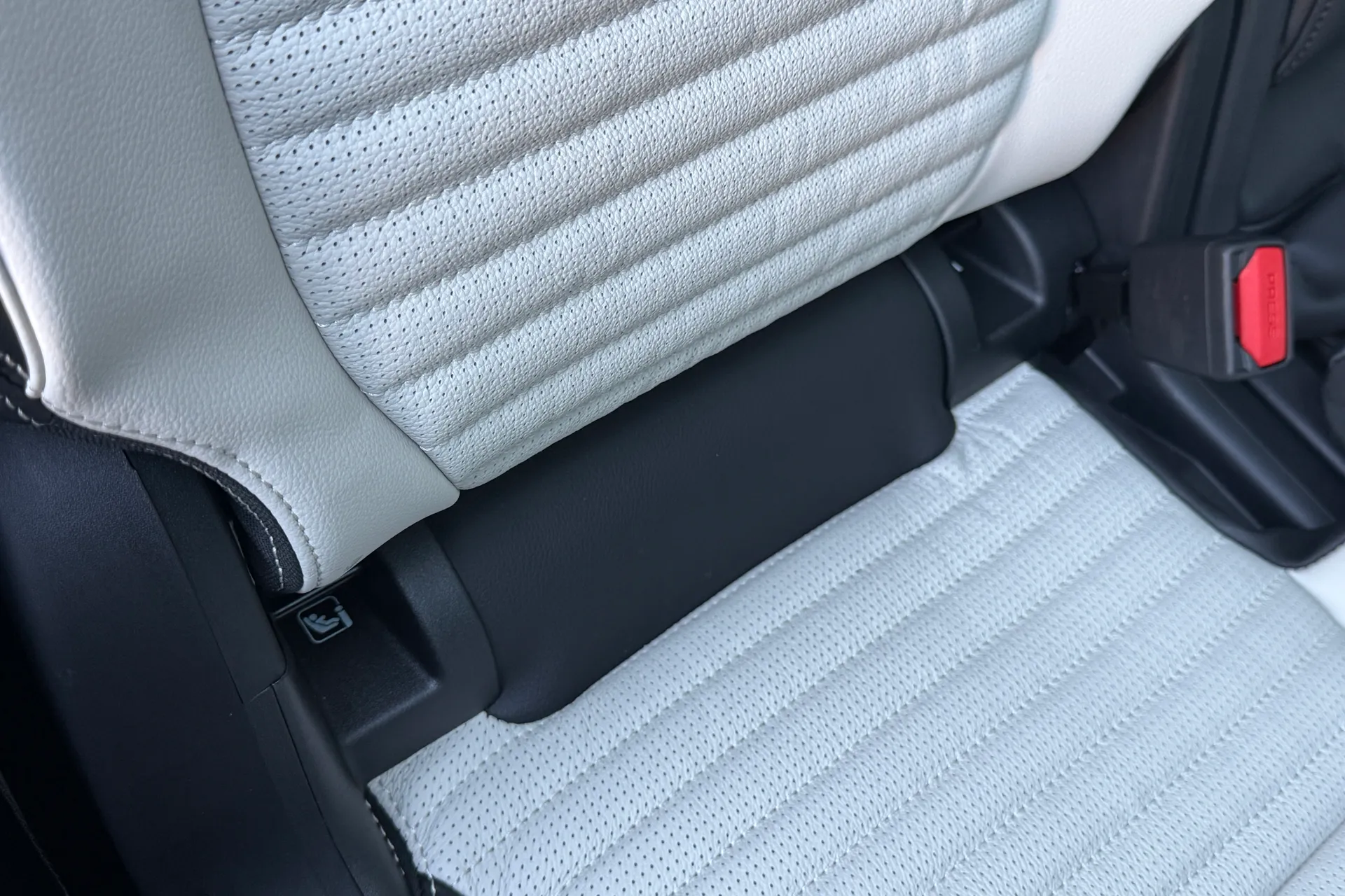 LAND ROVER DISCOVERY SPORT thumbnail image number 35