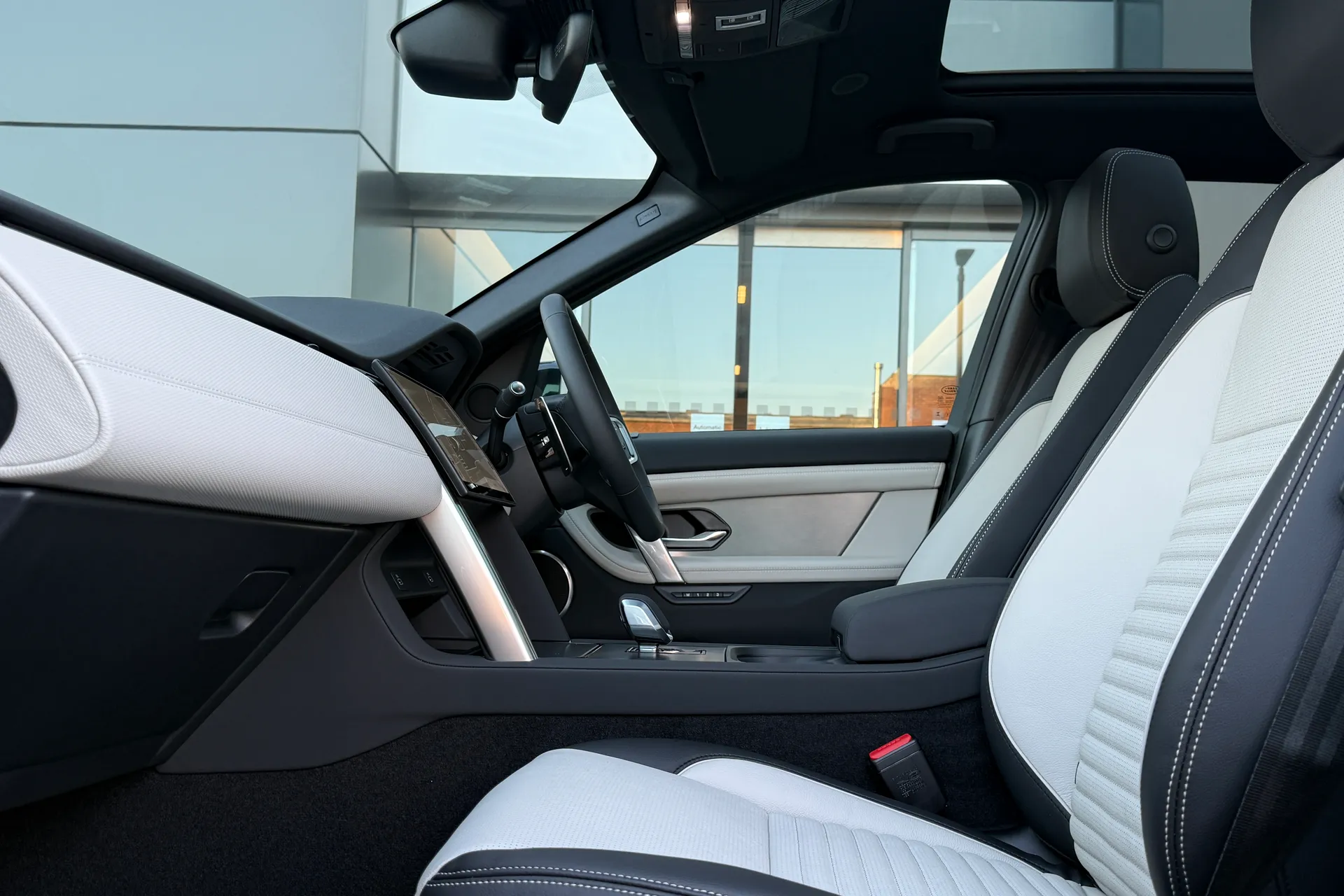 LAND ROVER DISCOVERY SPORT thumbnail image number 44