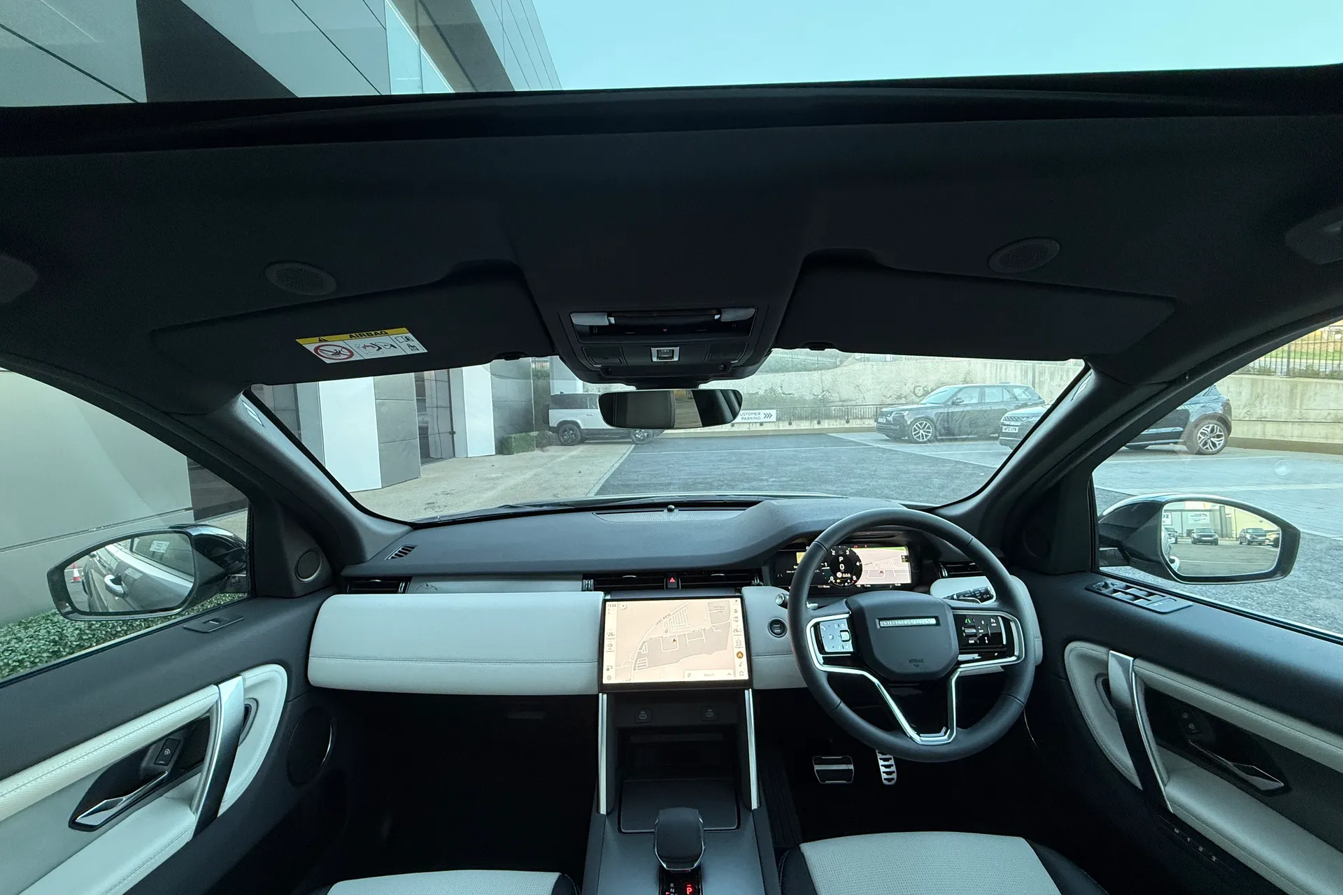 LAND ROVER DISCOVERY SPORT thumbnail image number 3