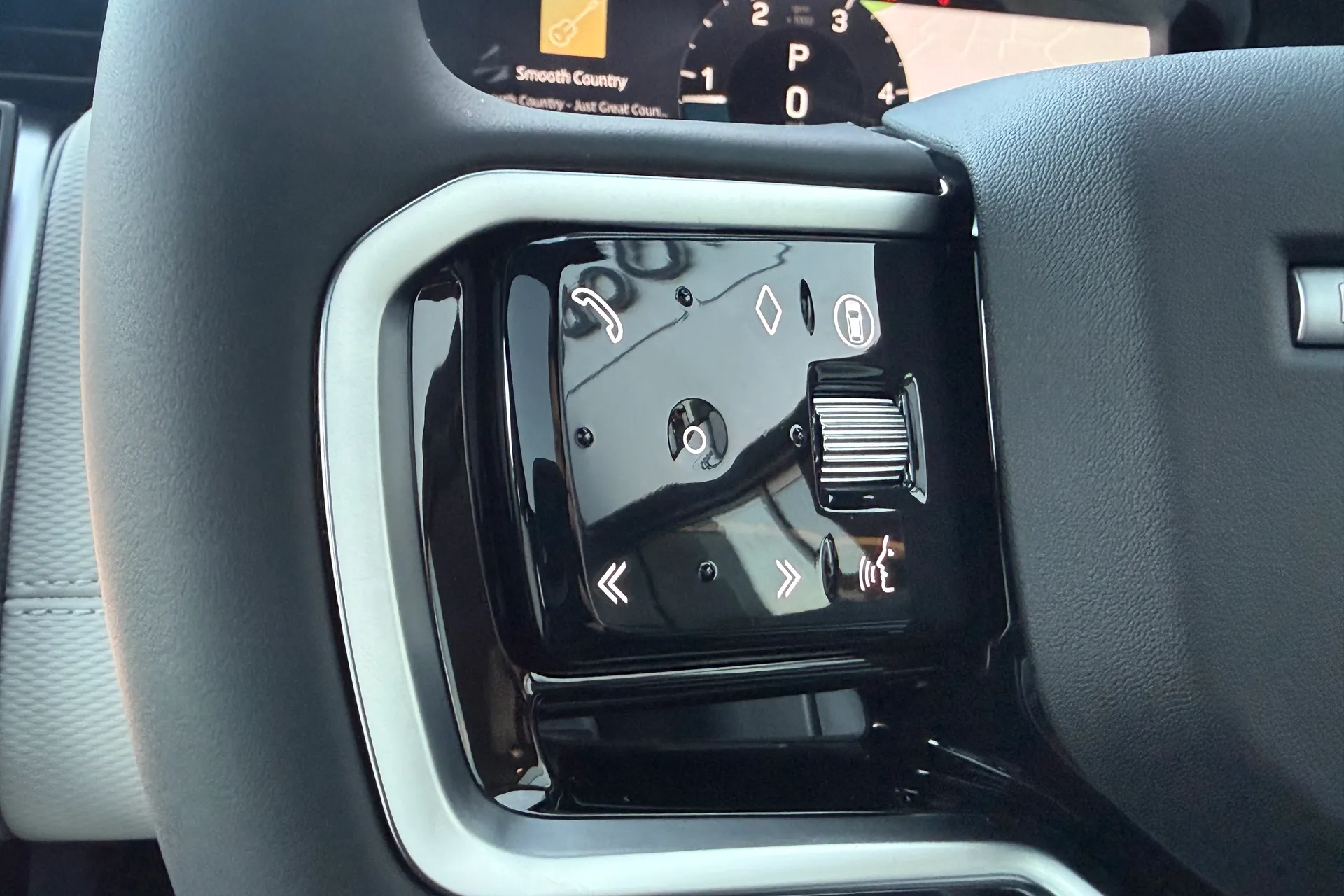 LAND ROVER DISCOVERY SPORT thumbnail image number 25