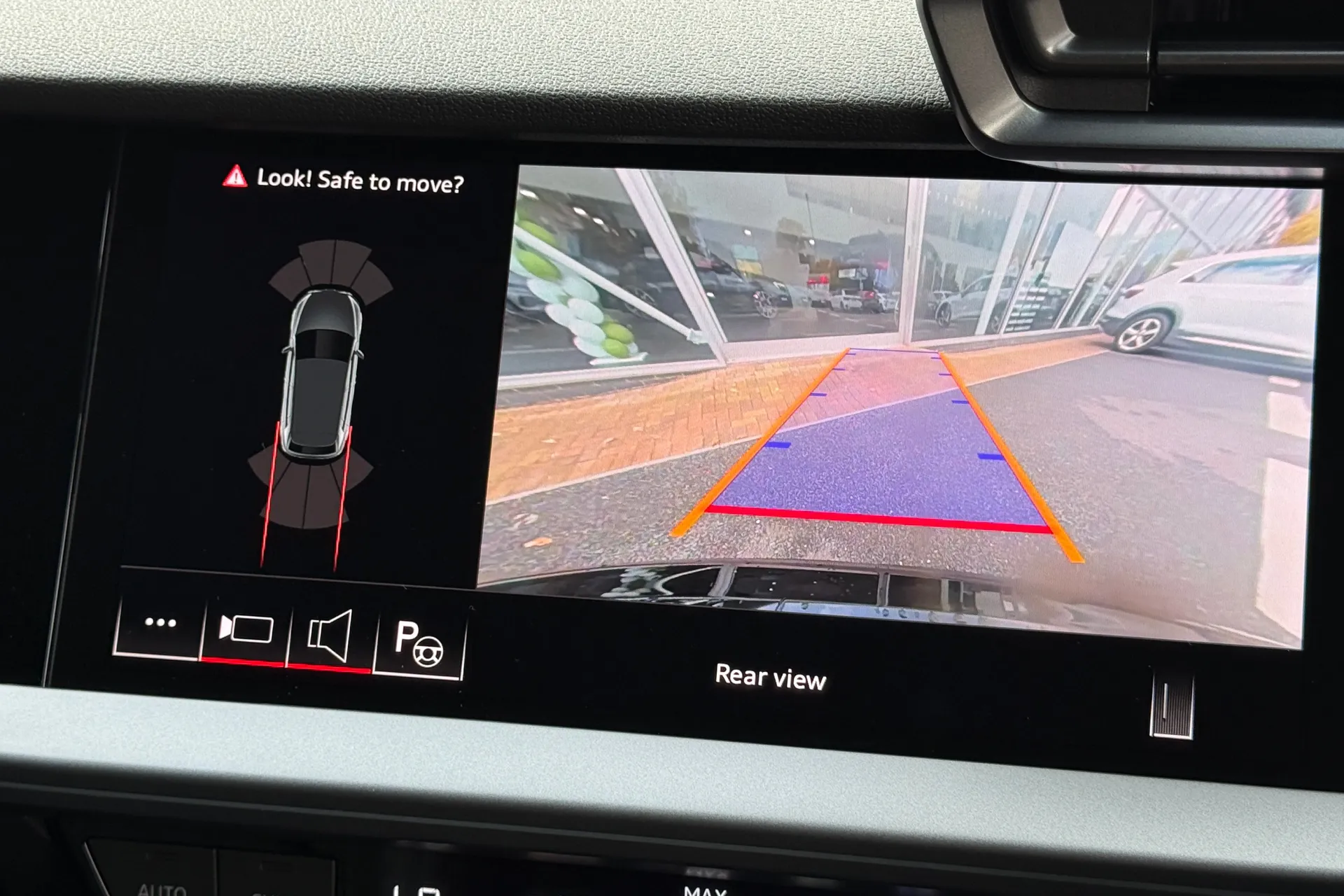 Audi RS3 thumbnail image number 3