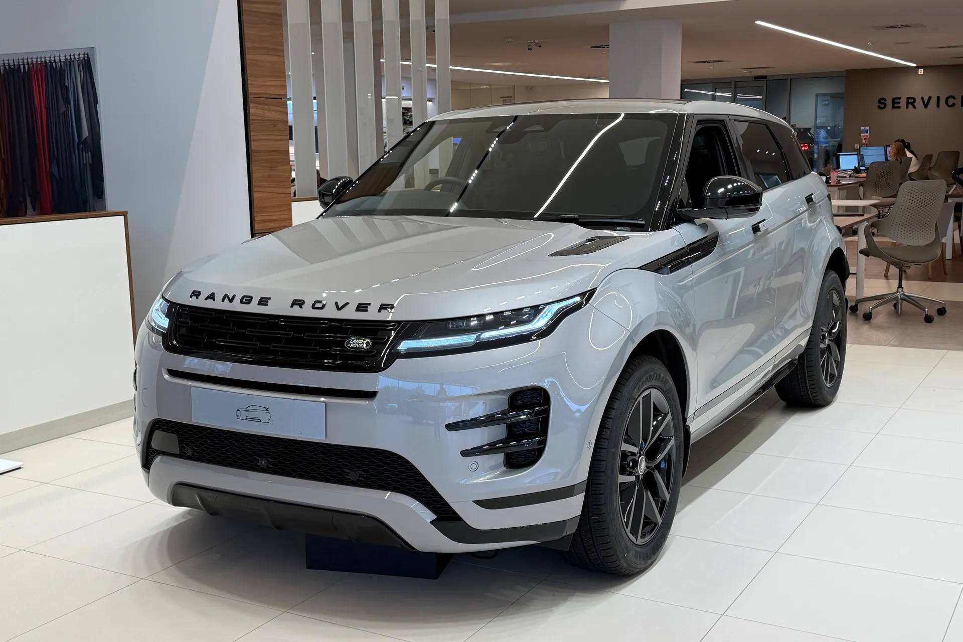 LAND ROVER RANGE ROVER EVOQUE thumbnail image number 5
