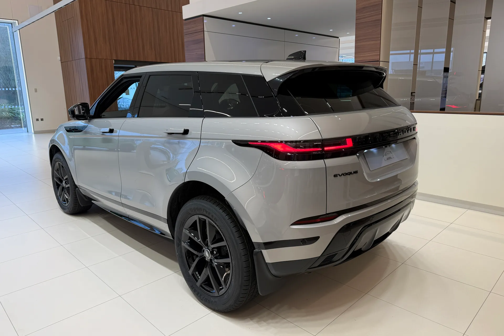 LAND ROVER RANGE ROVER EVOQUE thumbnail image number 6
