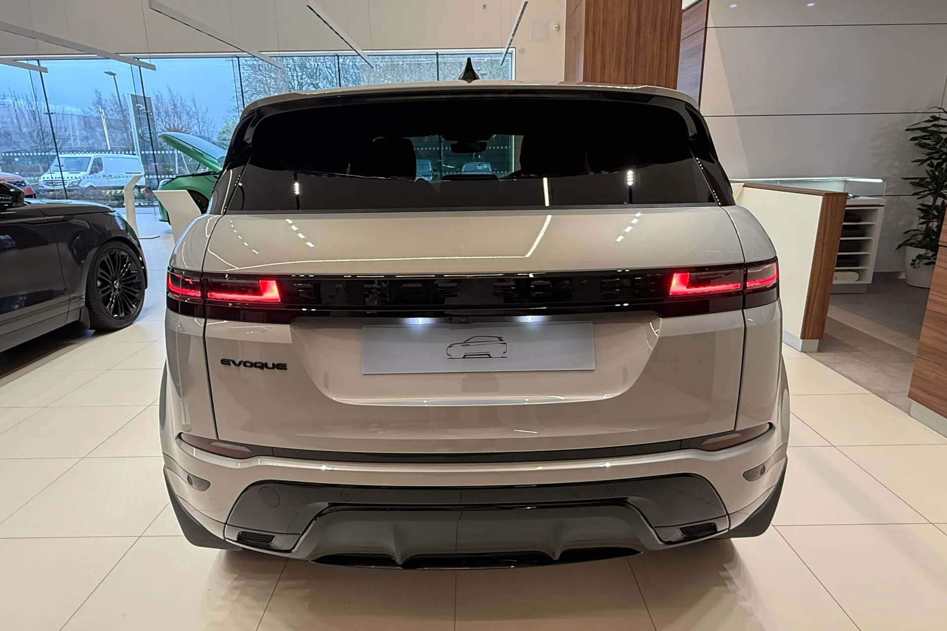 LAND ROVER RANGE ROVER EVOQUE thumbnail image number 8