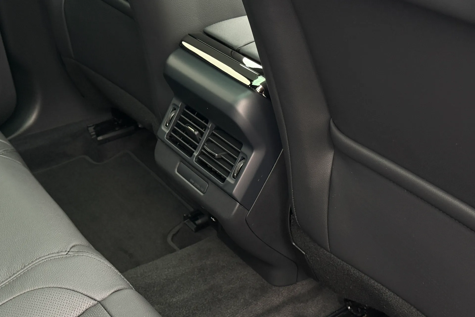 LAND ROVER RANGE ROVER EVOQUE thumbnail image number 31