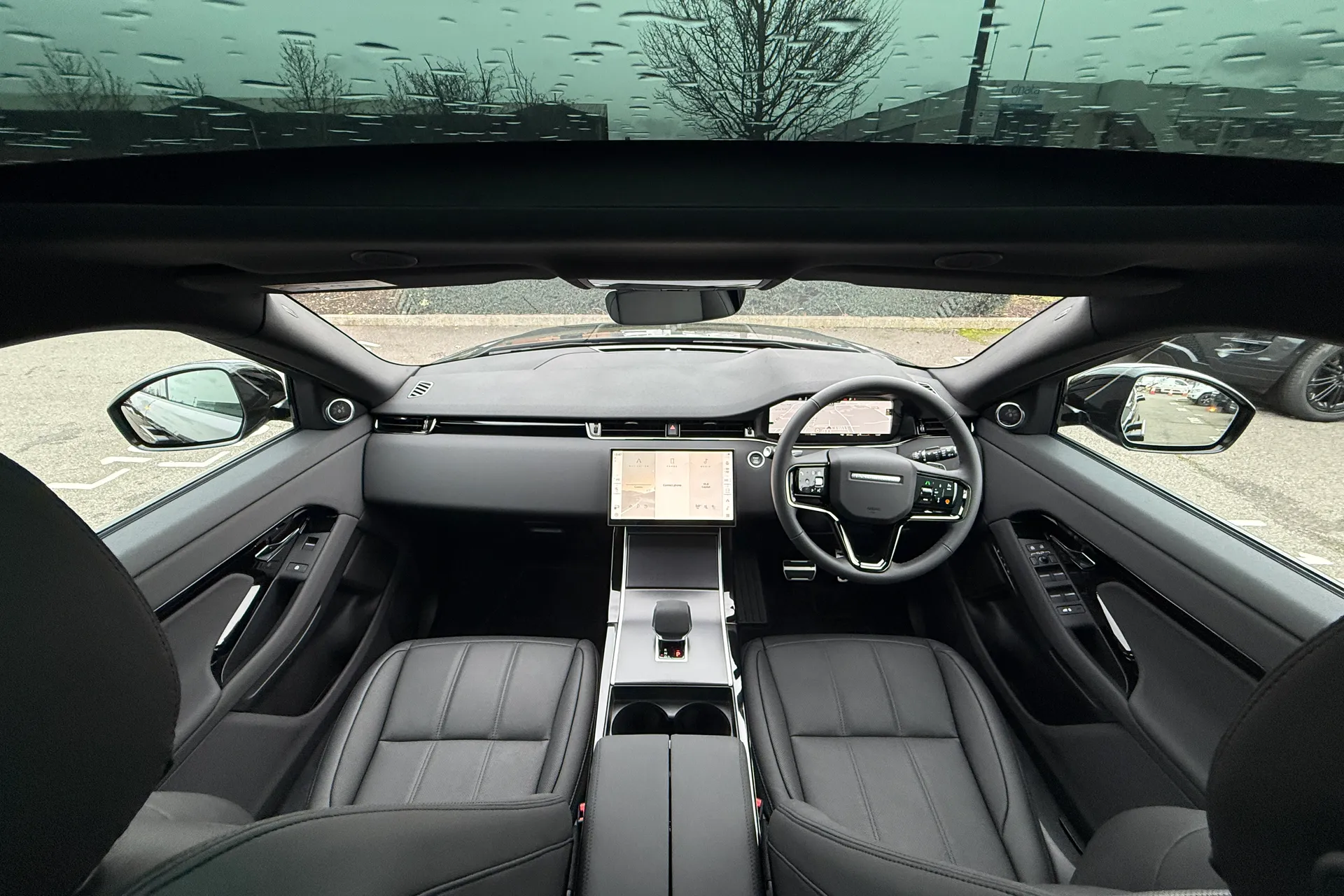 LAND ROVER RANGE ROVER EVOQUE thumbnail image number 3