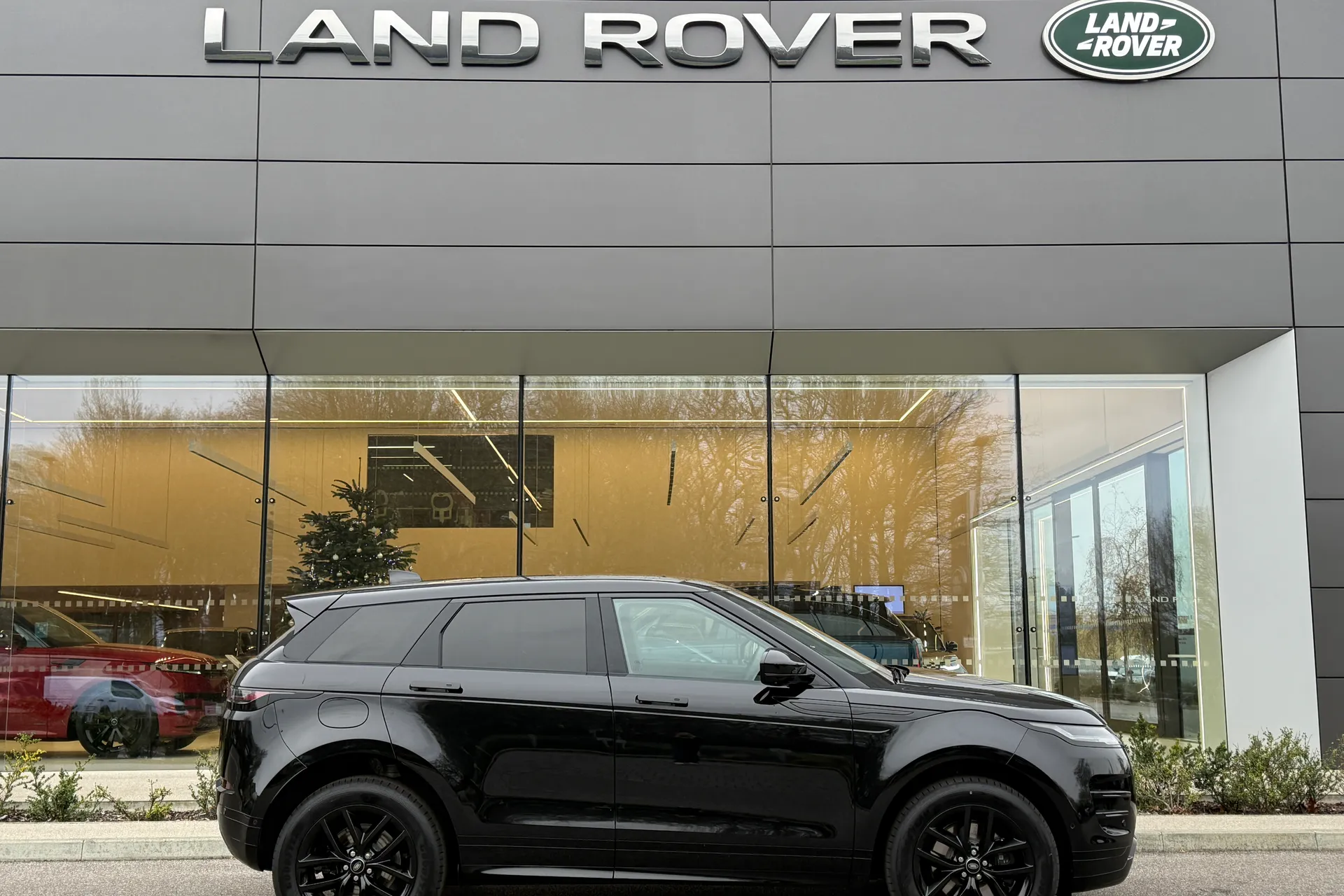 LAND ROVER RANGE ROVER EVOQUE thumbnail image number 2