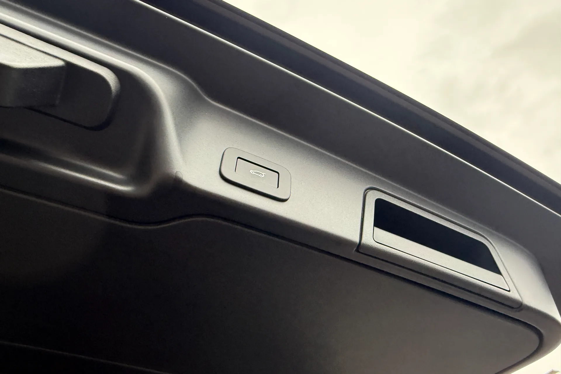 LAND ROVER RANGE ROVER EVOQUE thumbnail image number 24