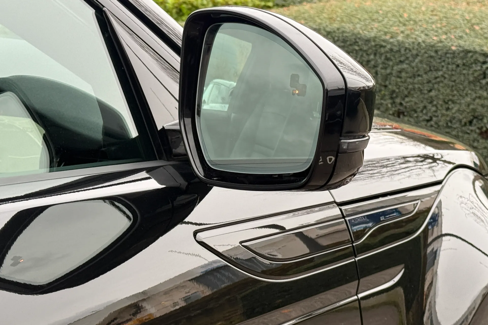 LAND ROVER RANGE ROVER EVOQUE thumbnail image number 12