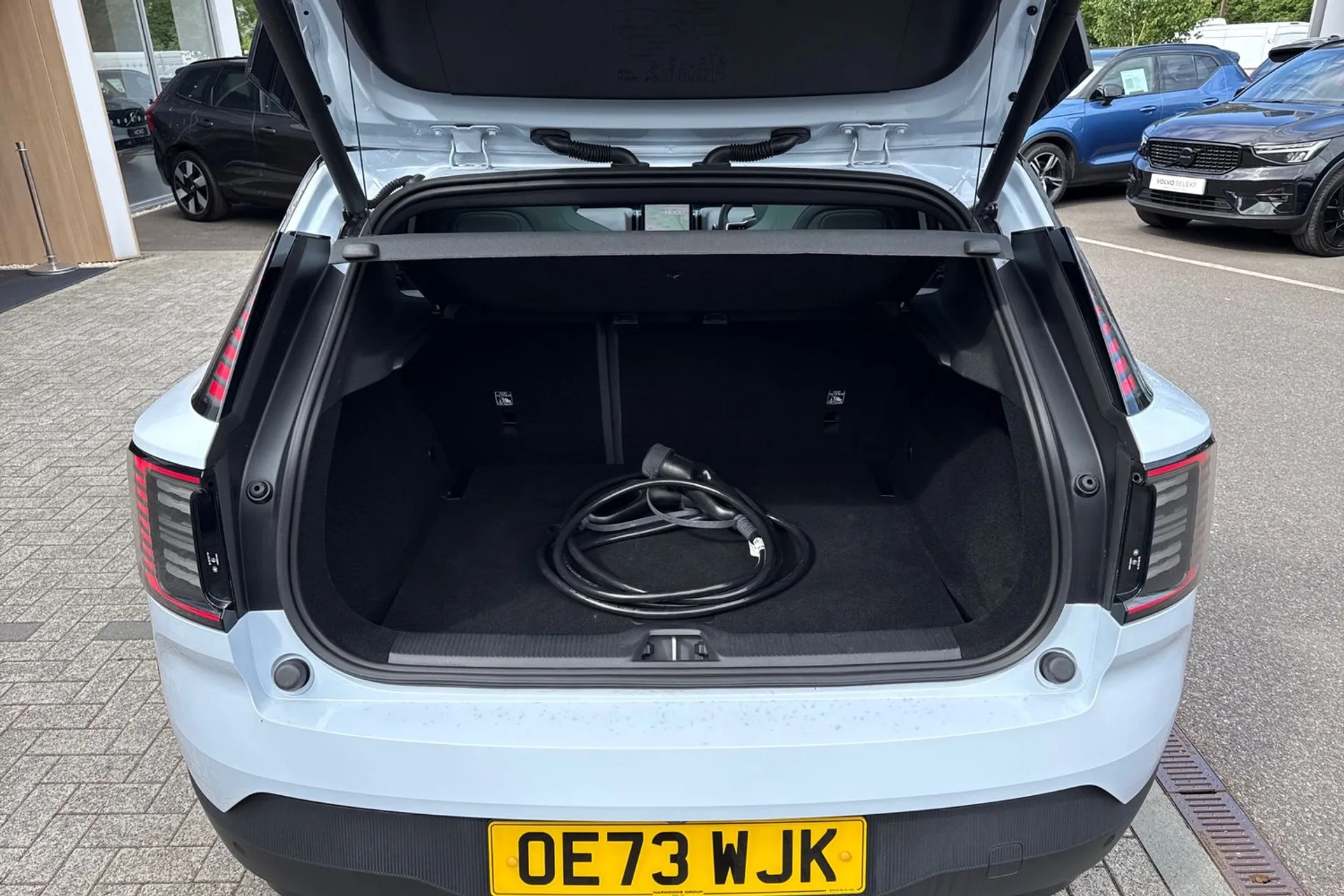 Volvo EX30 thumbnail image number 20