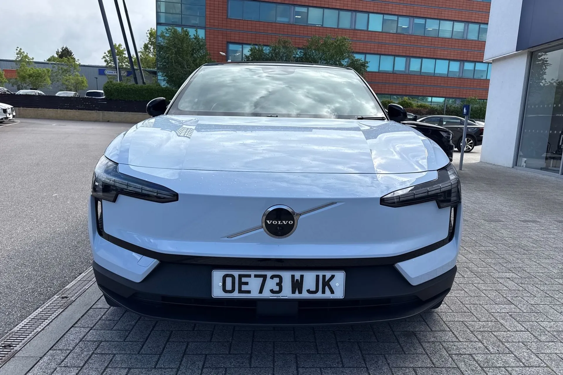 Volvo EX30 thumbnail image number 13