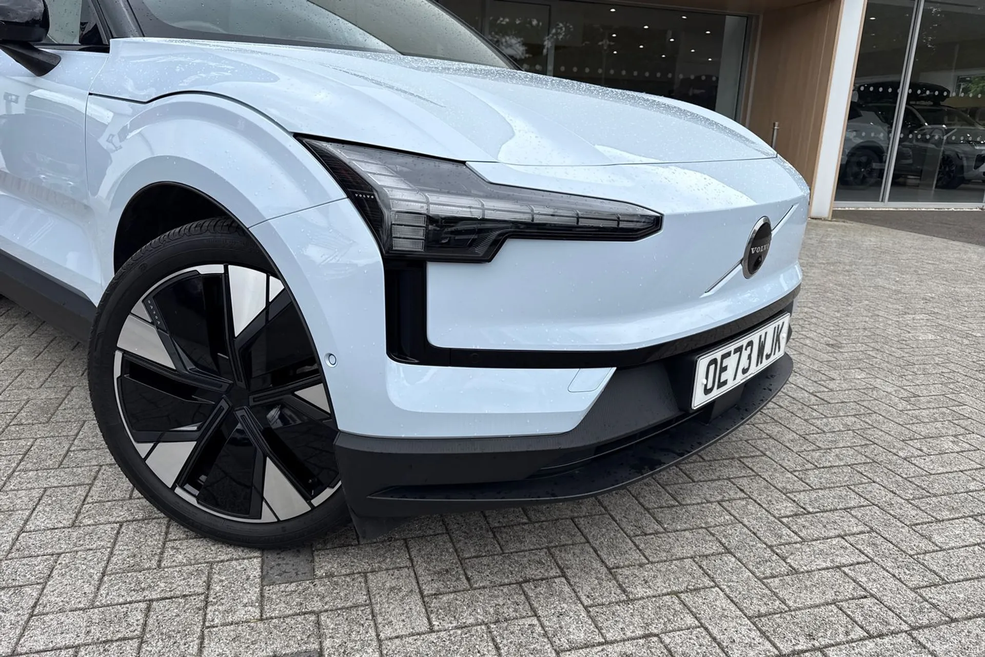 Volvo EX30 thumbnail image number 7