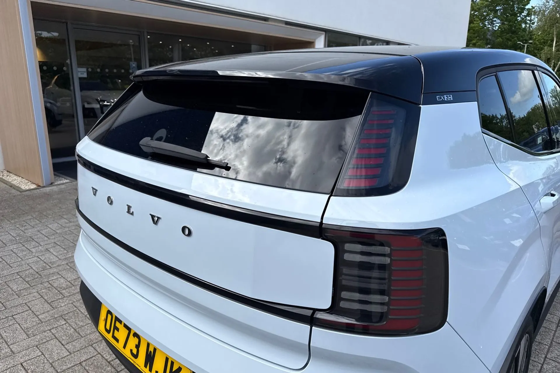 Volvo EX30 thumbnail image number 16