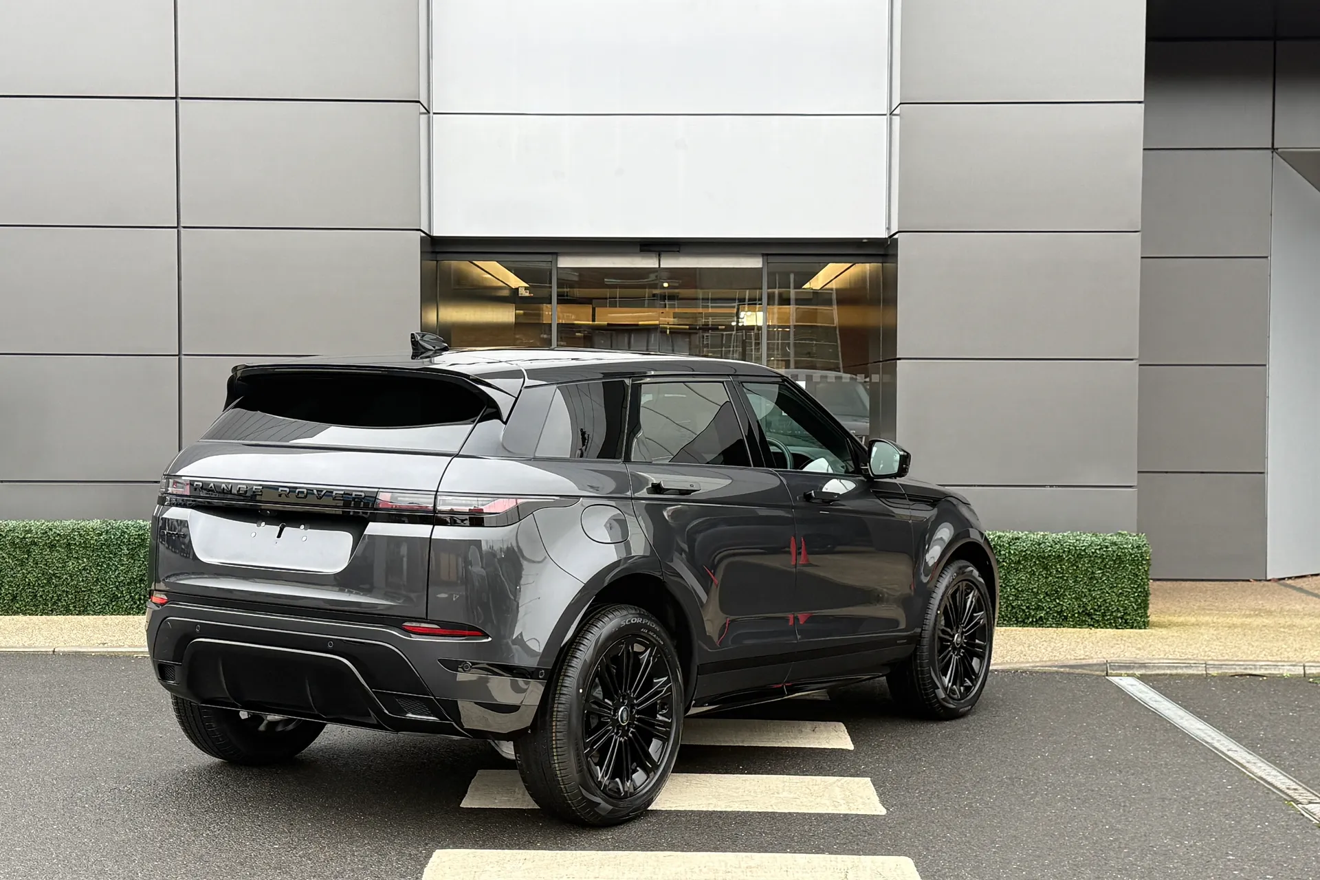 LAND ROVER RANGE ROVER EVOQUE thumbnail image number 13