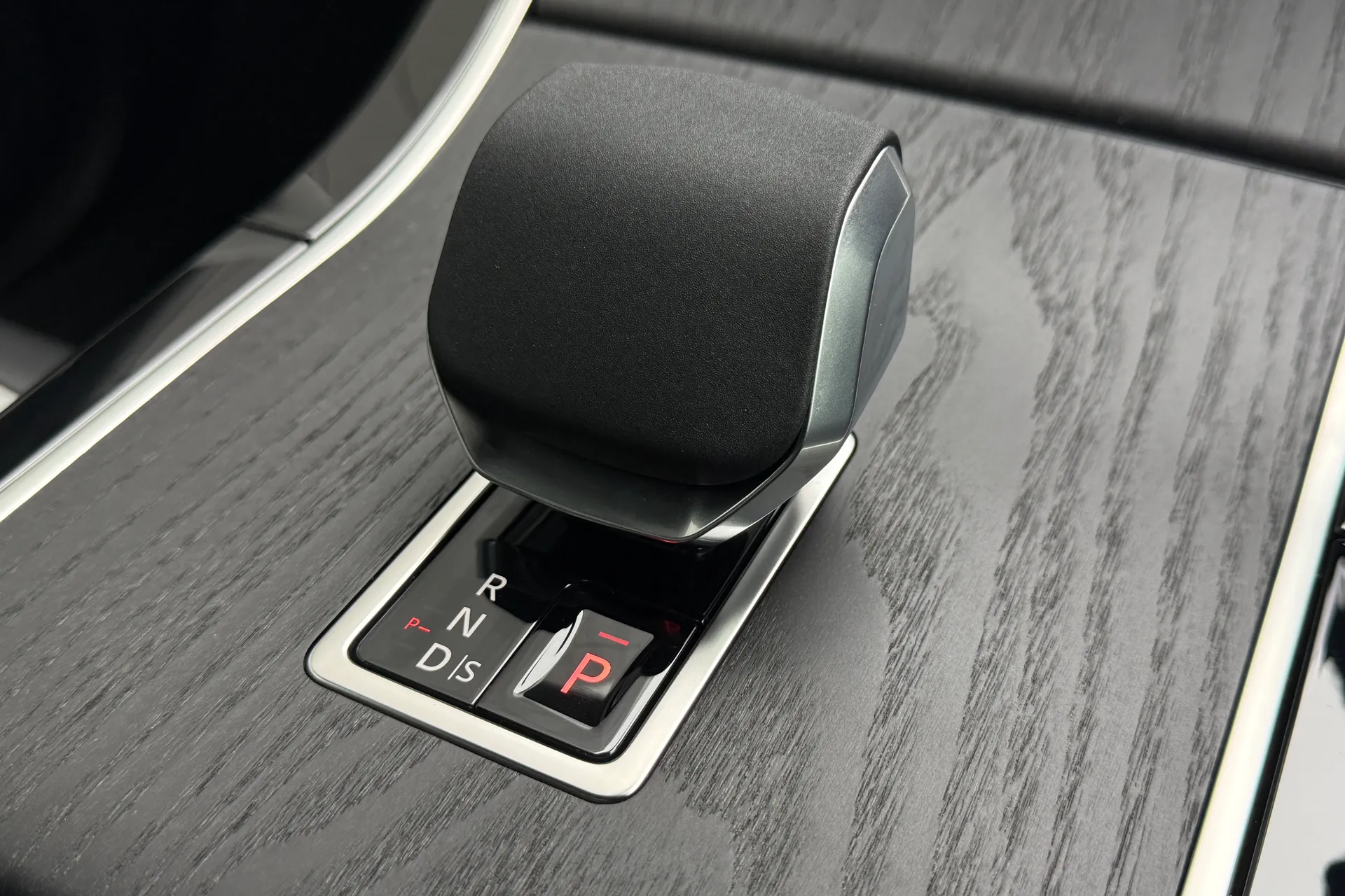 LAND ROVER RANGE ROVER EVOQUE thumbnail image number 34