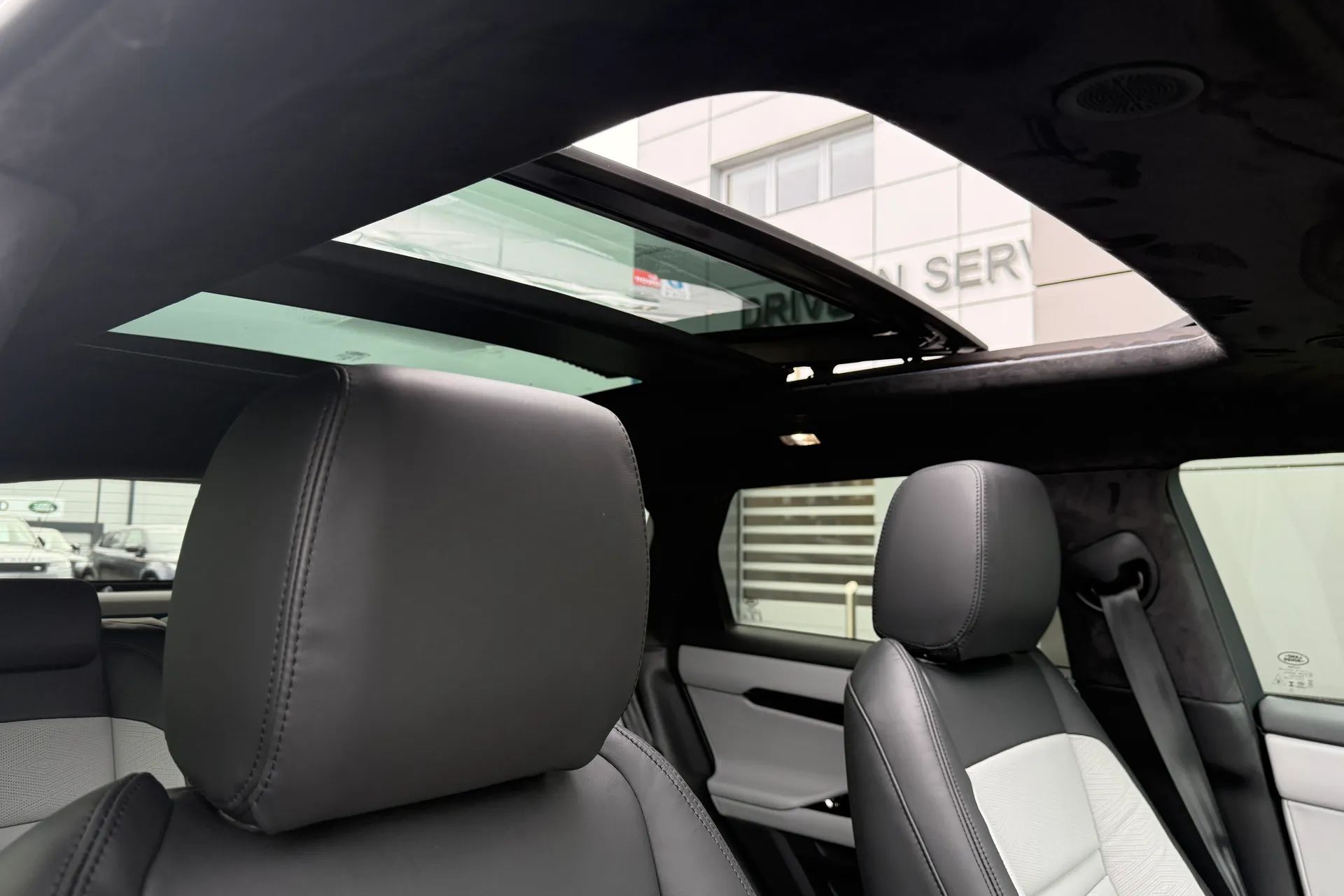 LAND ROVER RANGE ROVER EVOQUE thumbnail image number 10