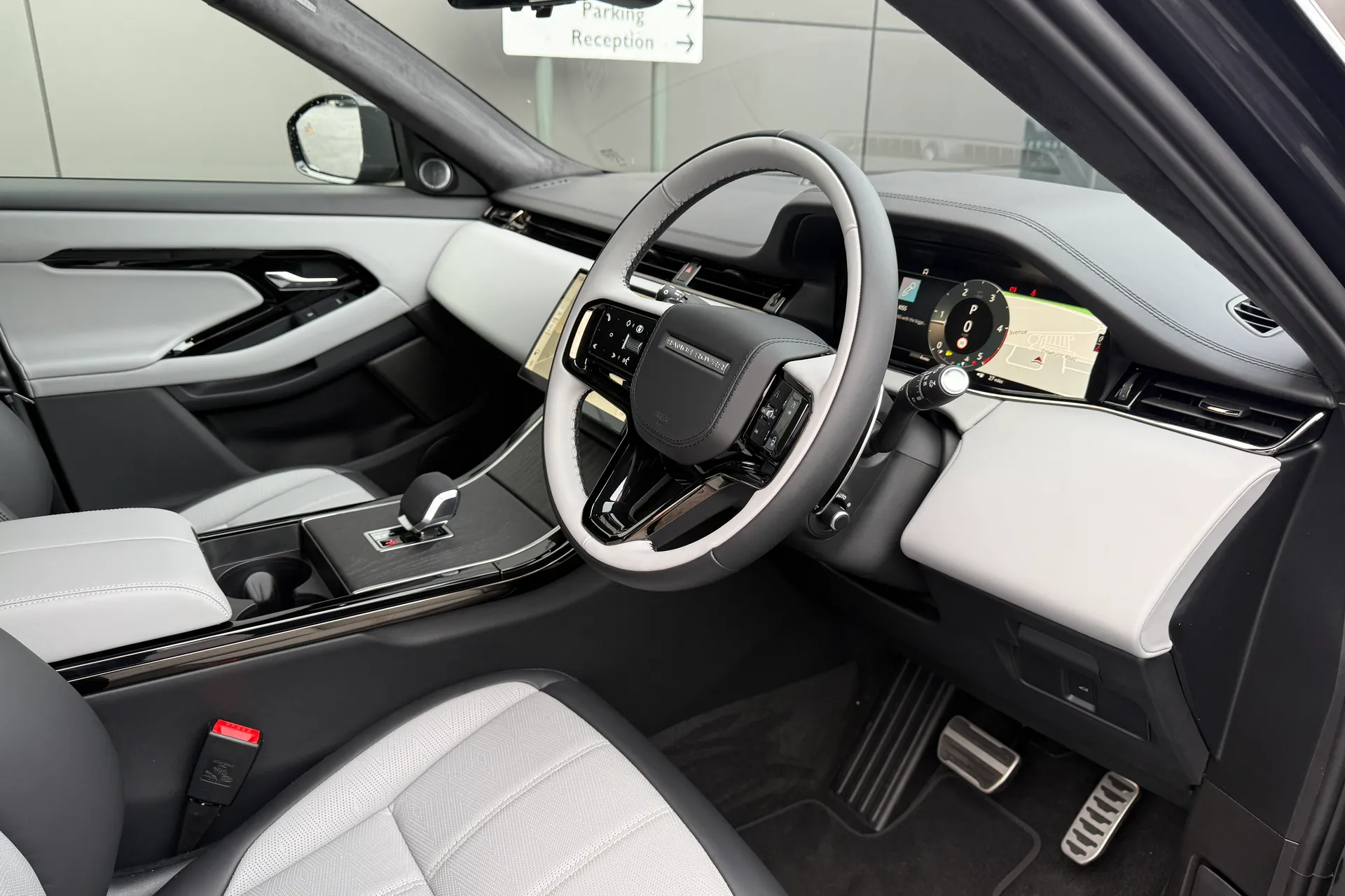 LAND ROVER RANGE ROVER EVOQUE thumbnail image number 19