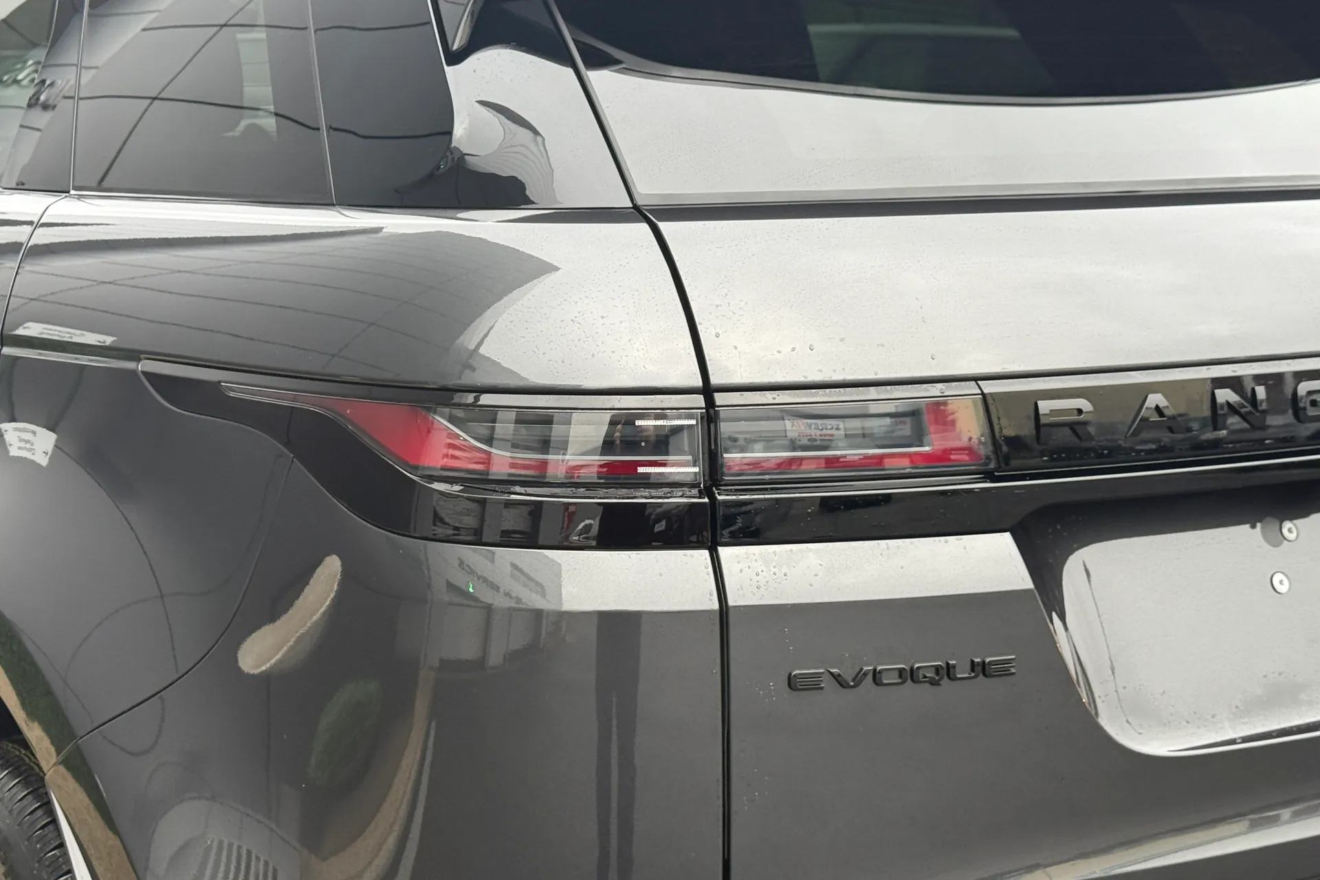 LAND ROVER RANGE ROVER EVOQUE thumbnail image number 23