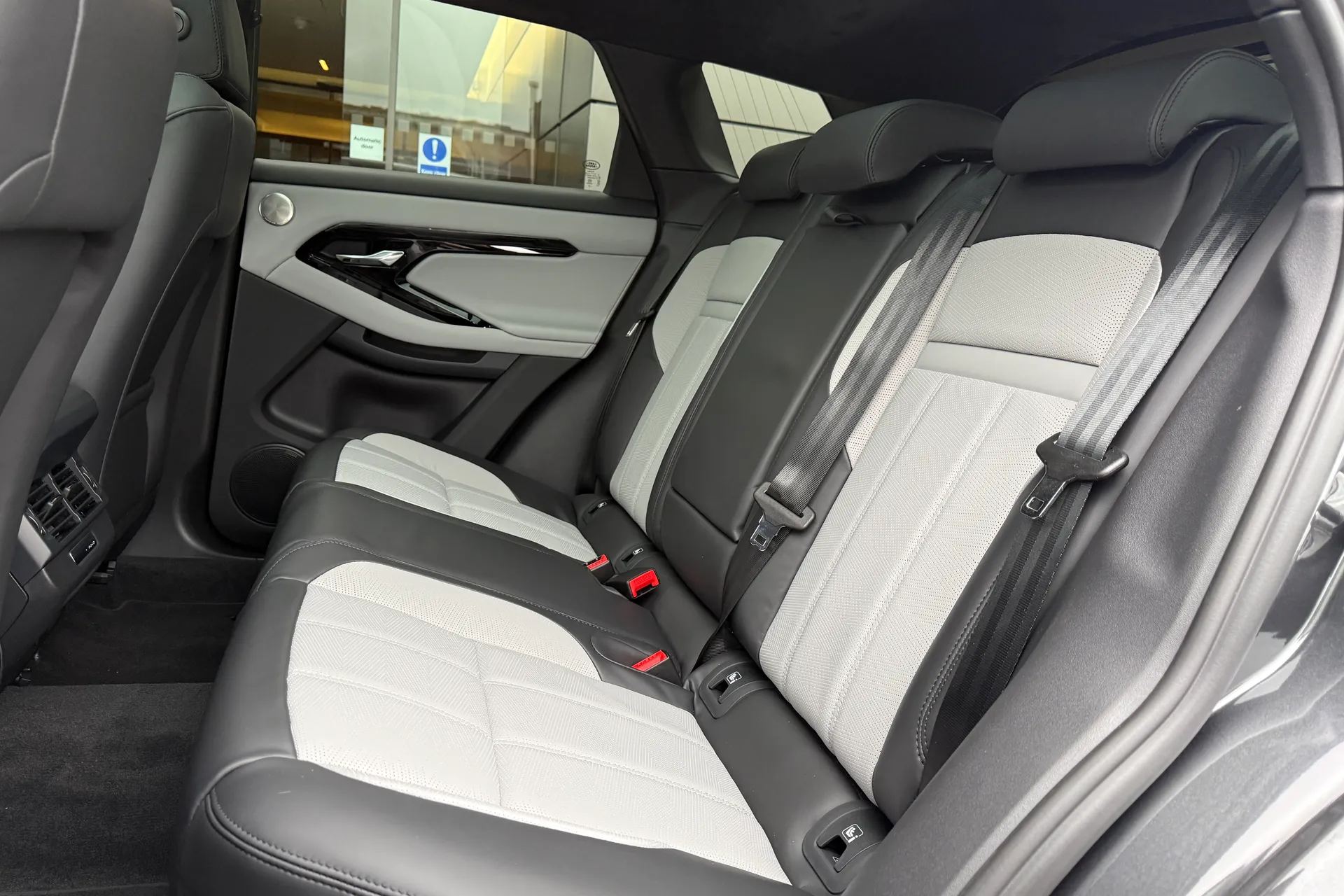 LAND ROVER RANGE ROVER EVOQUE thumbnail image number 59