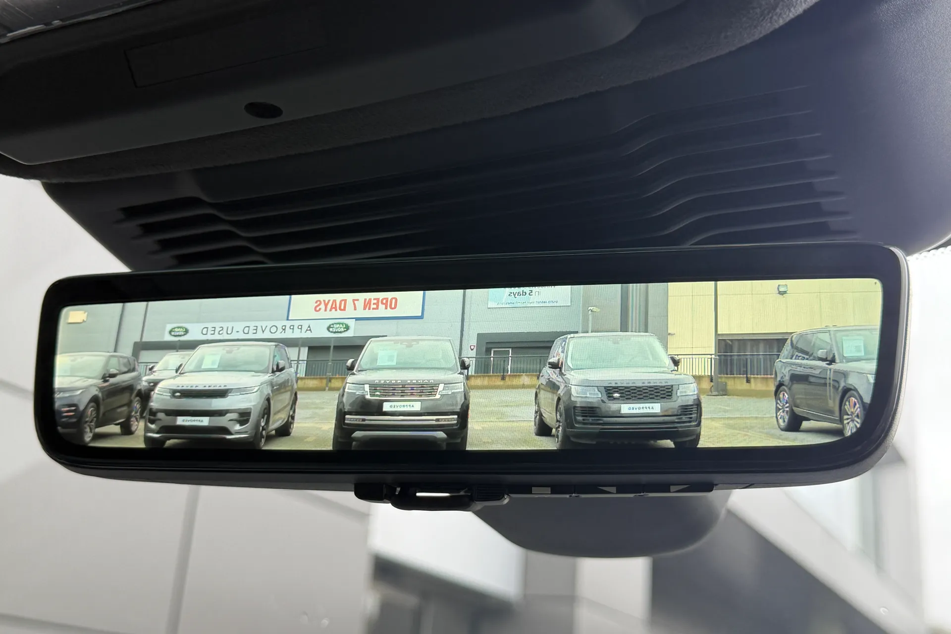 LAND ROVER RANGE ROVER EVOQUE thumbnail image number 12