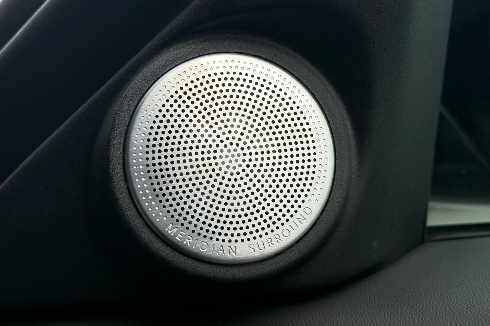 LAND ROVER RANGE ROVER EVOQUE thumbnail image number 40