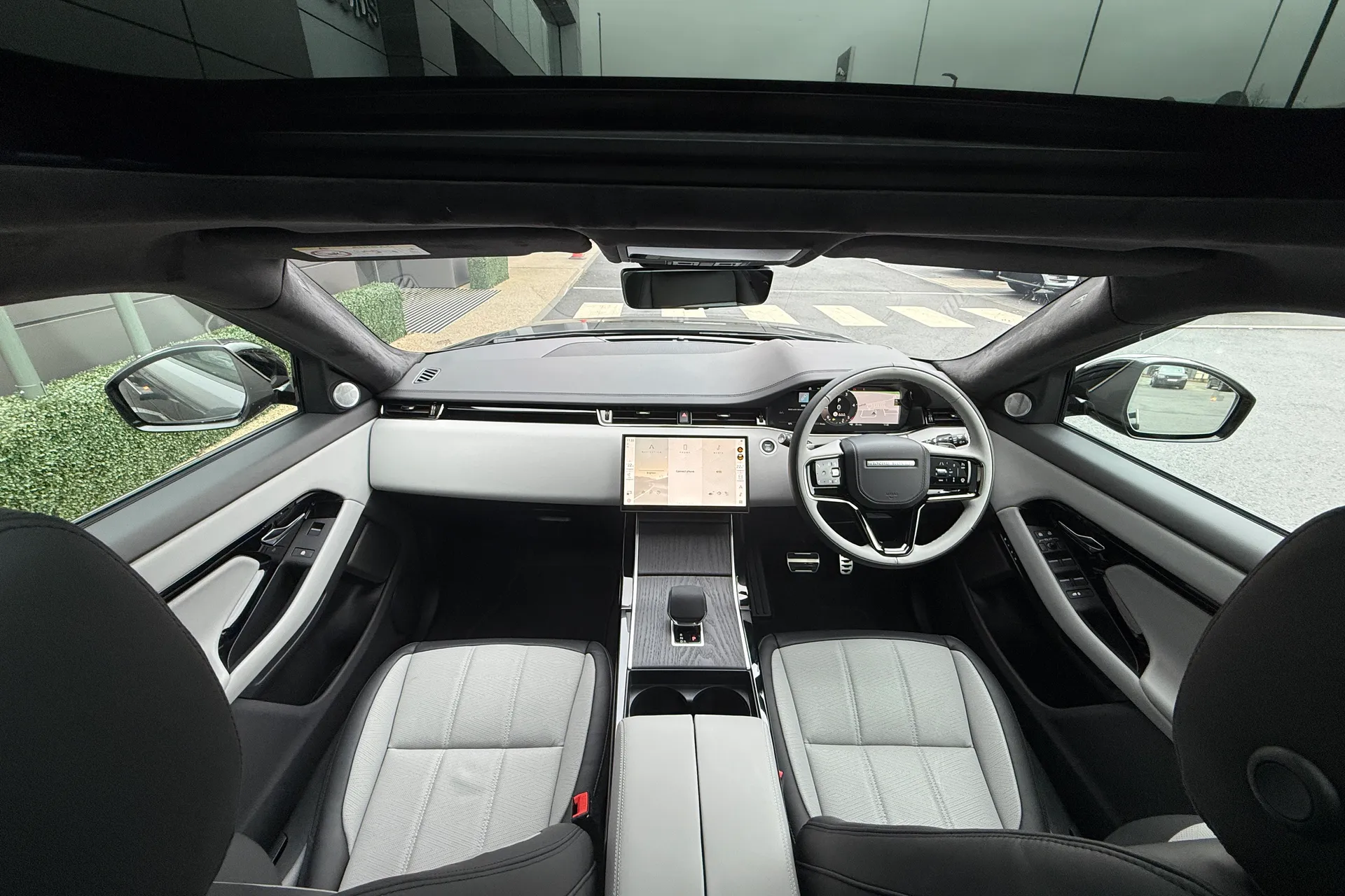 LAND ROVER RANGE ROVER EVOQUE thumbnail image number 3