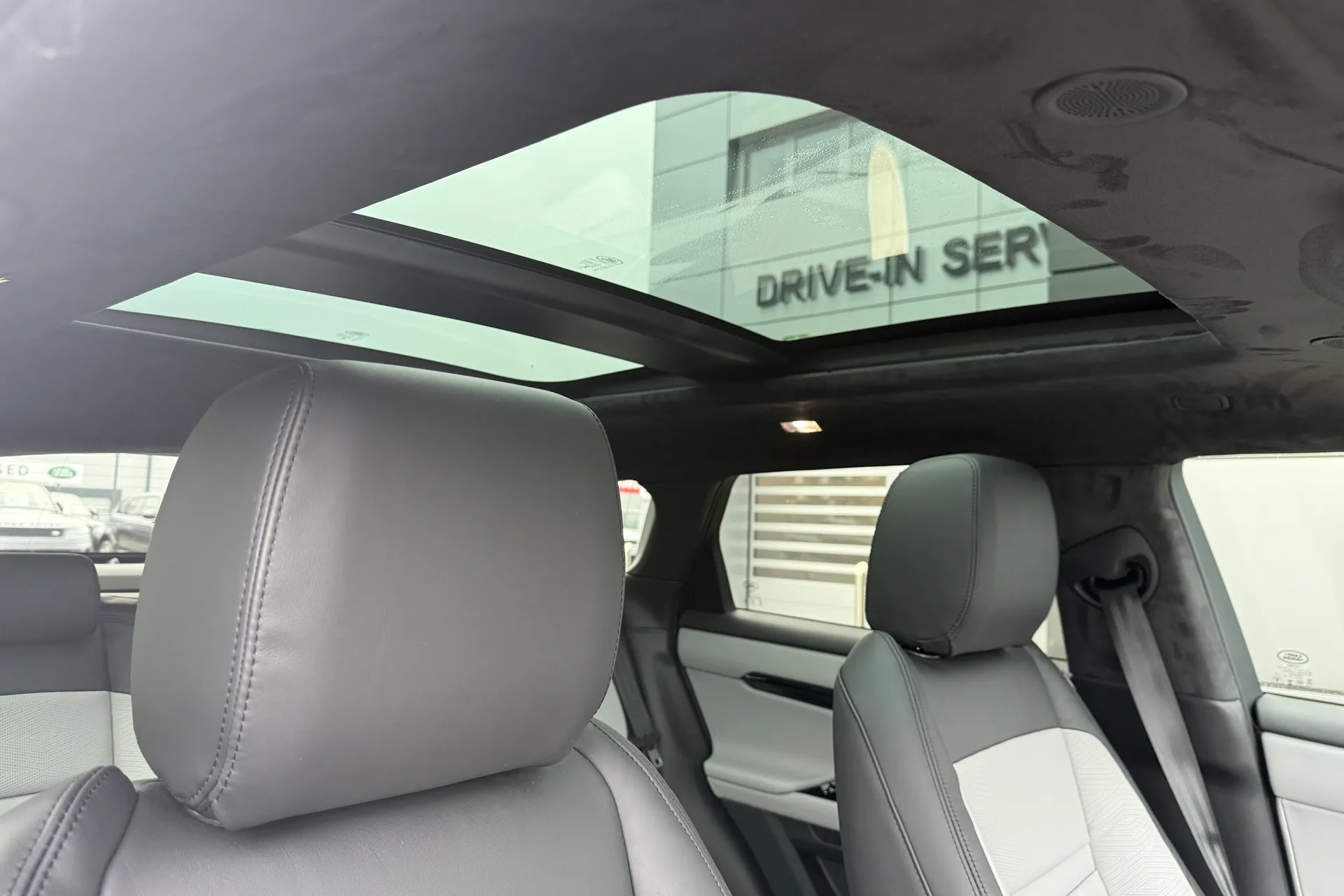 LAND ROVER RANGE ROVER EVOQUE thumbnail image number 9