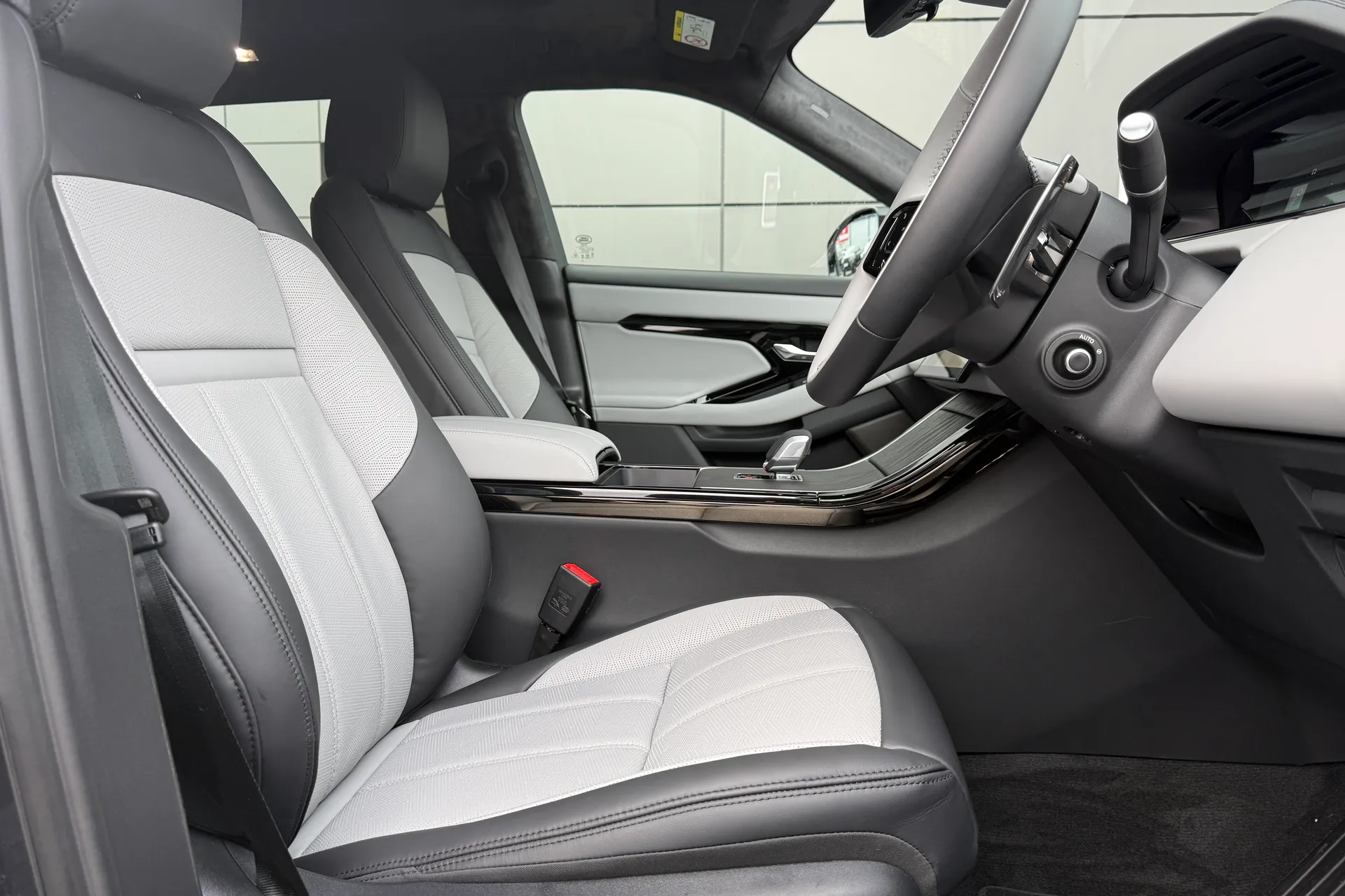 LAND ROVER RANGE ROVER EVOQUE thumbnail image number 20