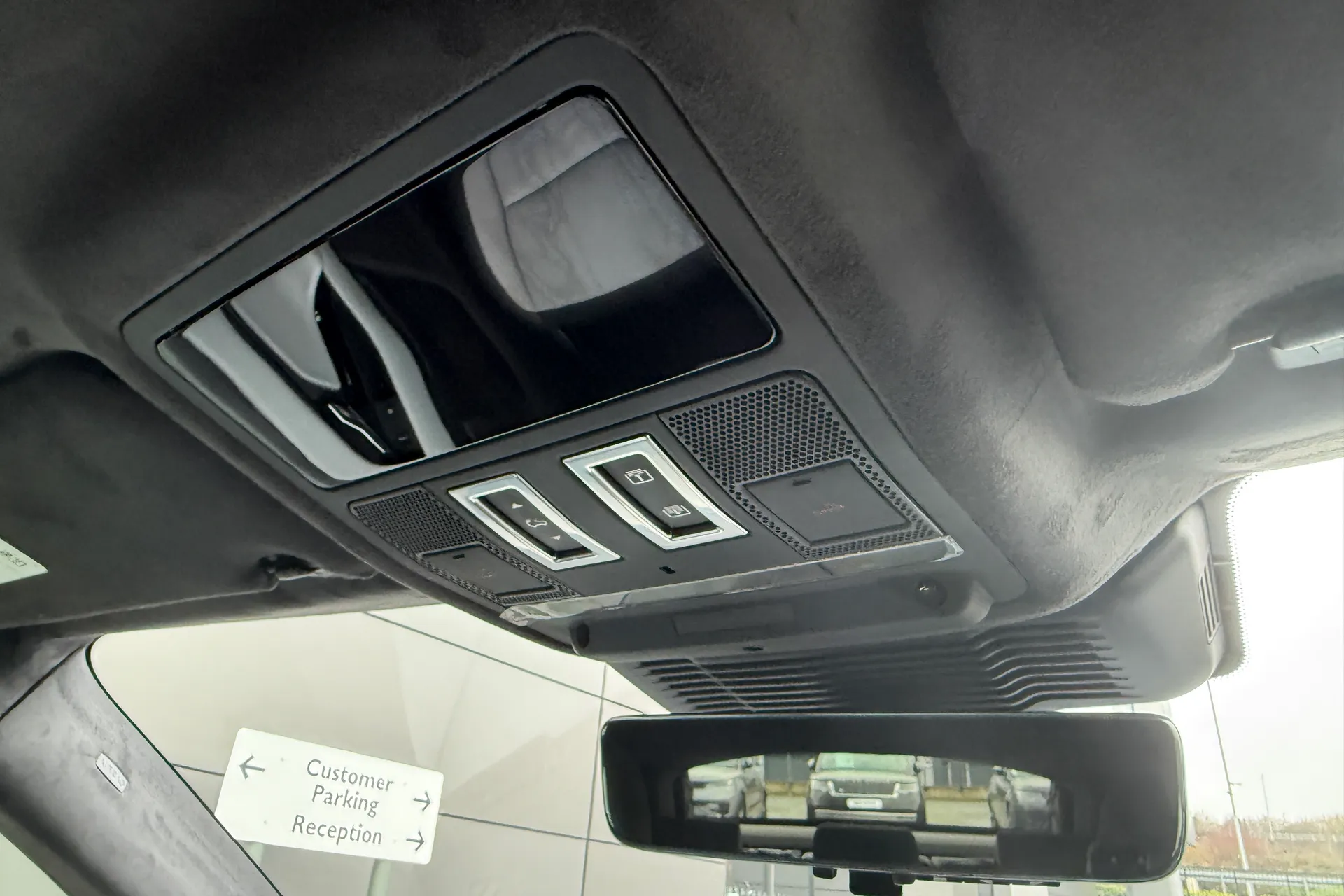 LAND ROVER RANGE ROVER EVOQUE thumbnail image number 38