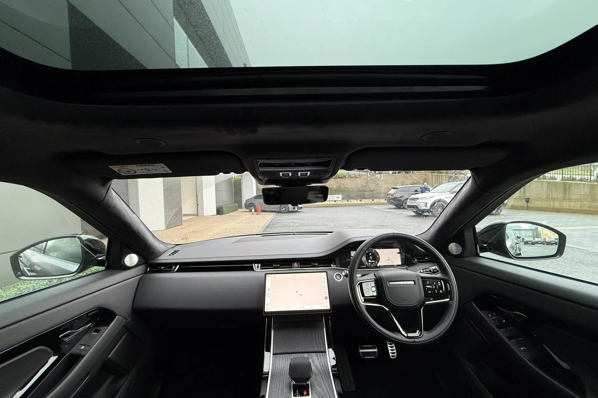 LAND ROVER RANGE ROVER EVOQUE thumbnail image number 3