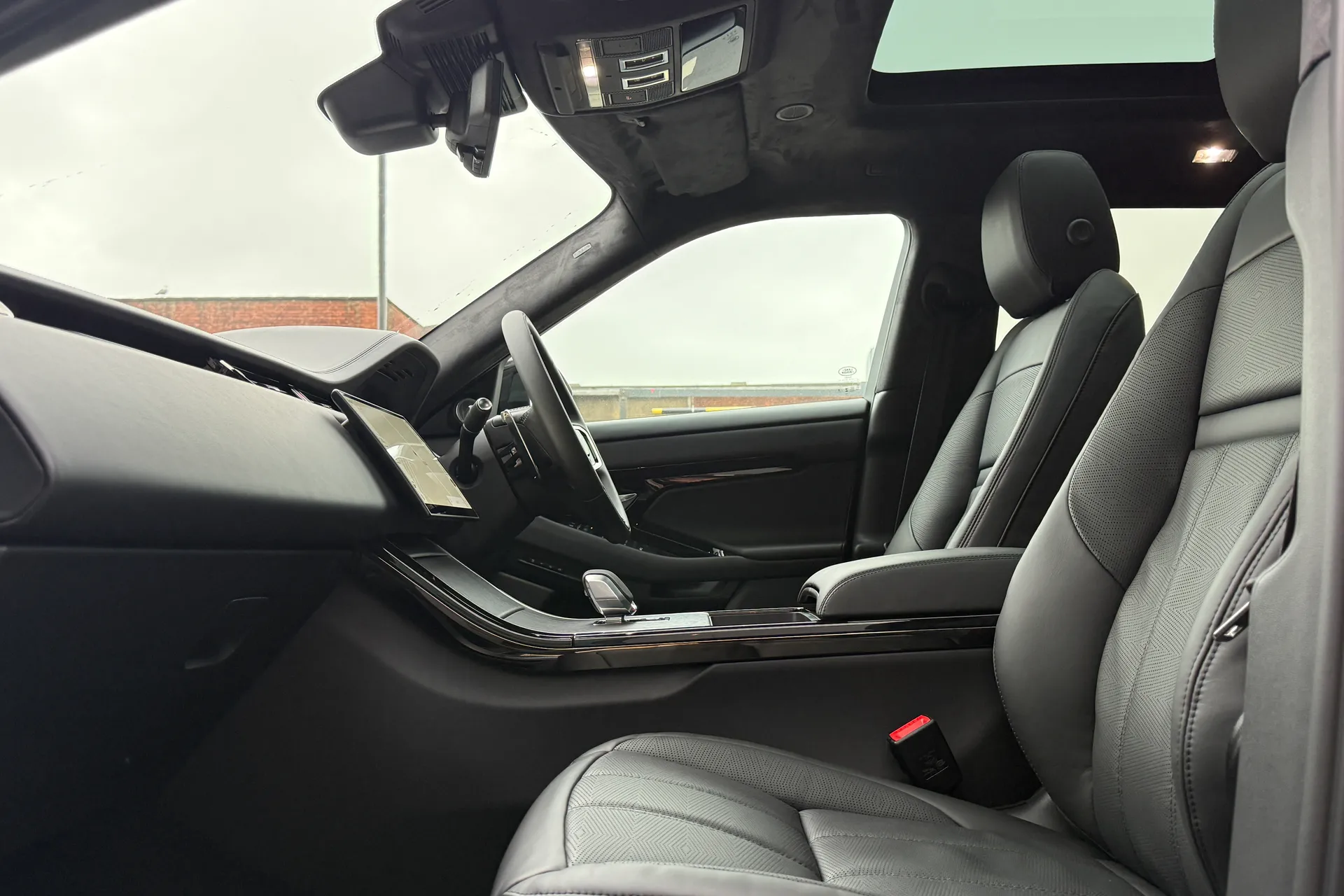 LAND ROVER RANGE ROVER EVOQUE thumbnail image number 48