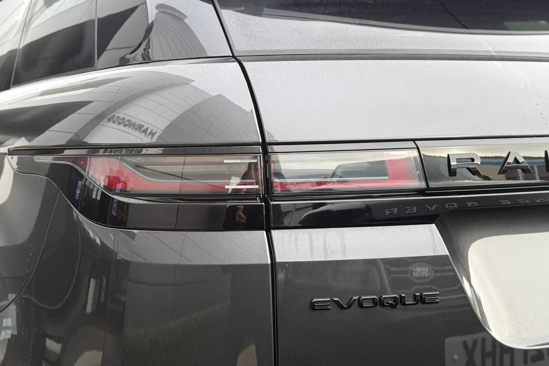 LAND ROVER RANGE ROVER EVOQUE thumbnail image number 40