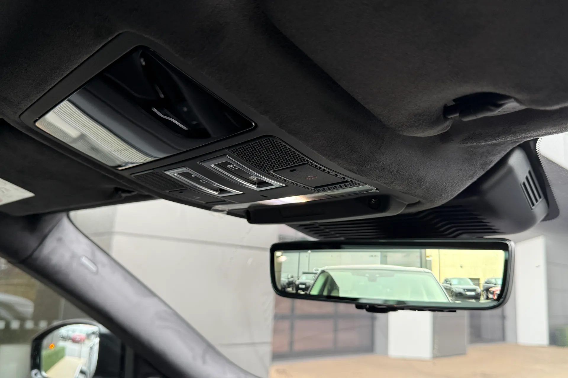 LAND ROVER RANGE ROVER EVOQUE thumbnail image number 32