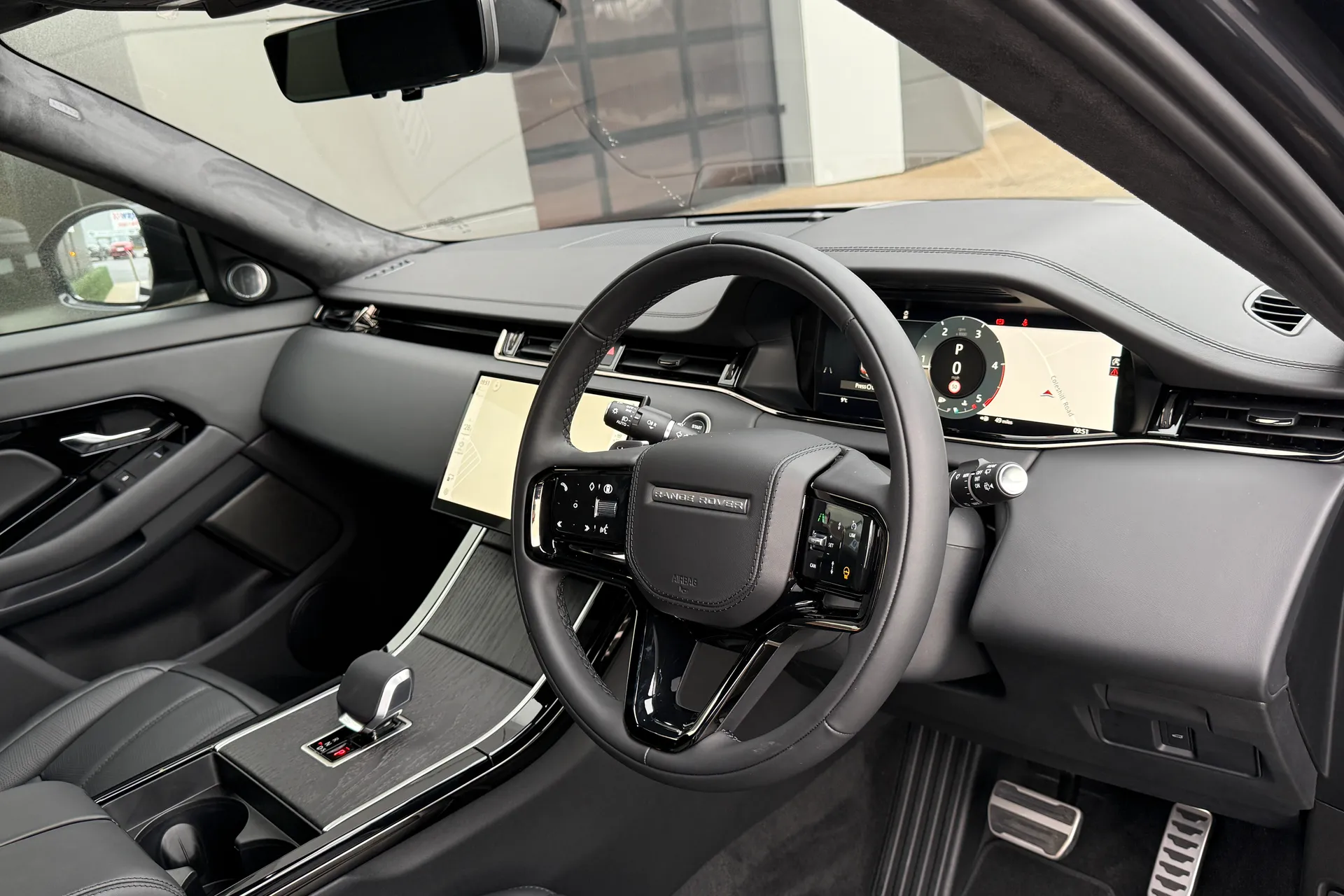 LAND ROVER RANGE ROVER EVOQUE thumbnail image number 17