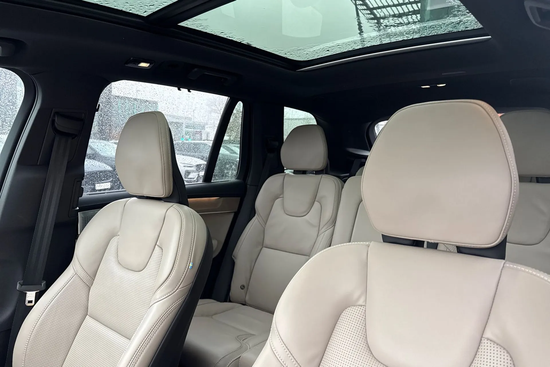 Volvo XC90 thumbnail image number 30