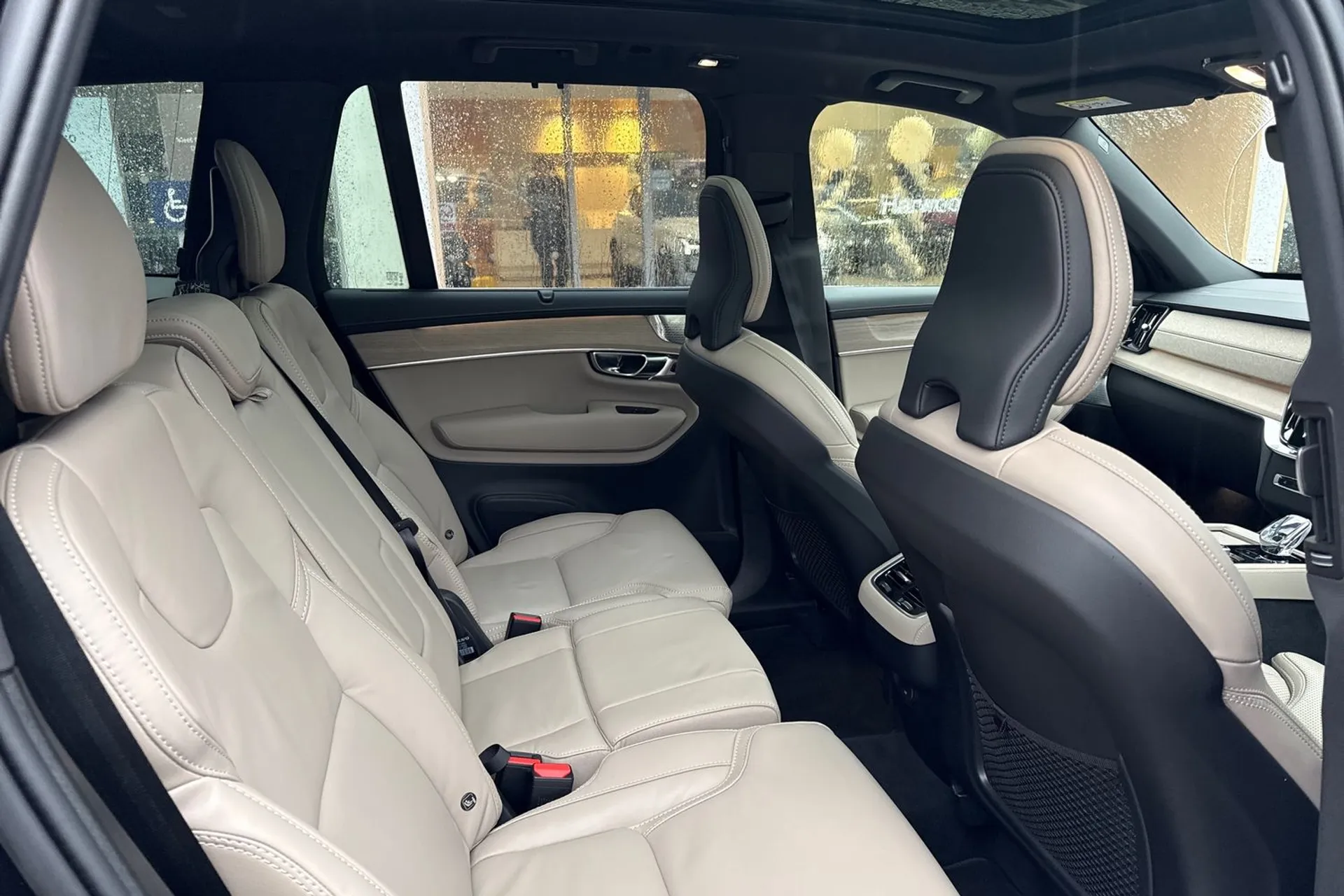 Volvo XC90 thumbnail image number 24