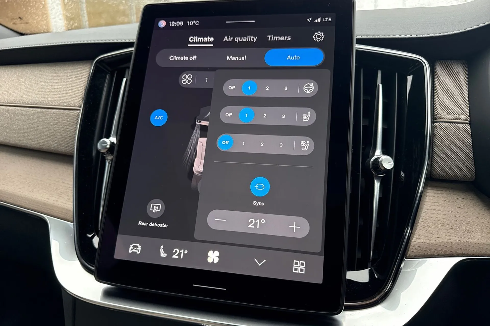 Volvo XC90 thumbnail image number 41