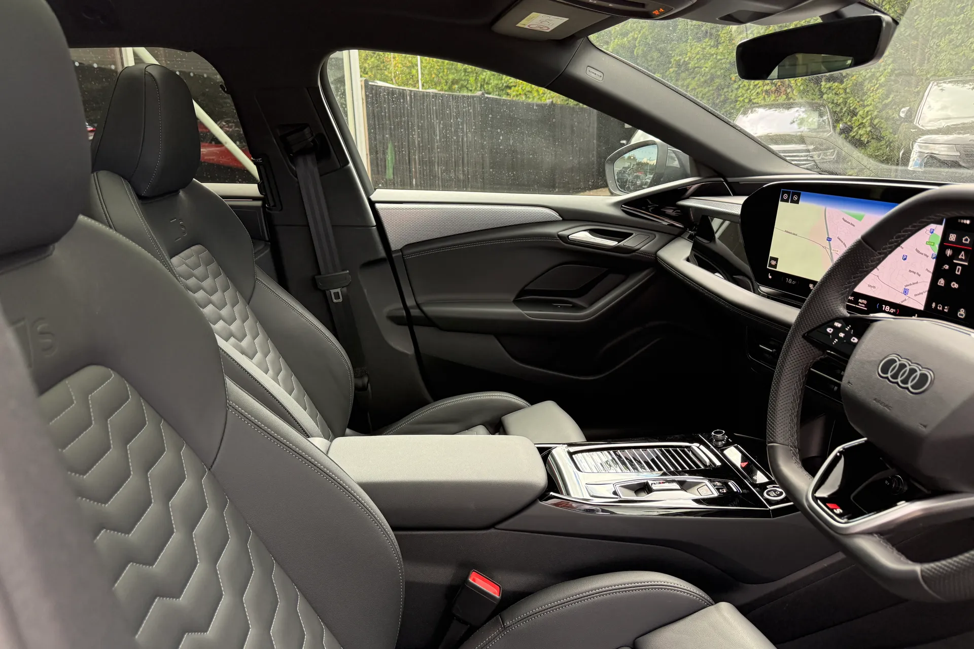 Audi A6 thumbnail image number 28