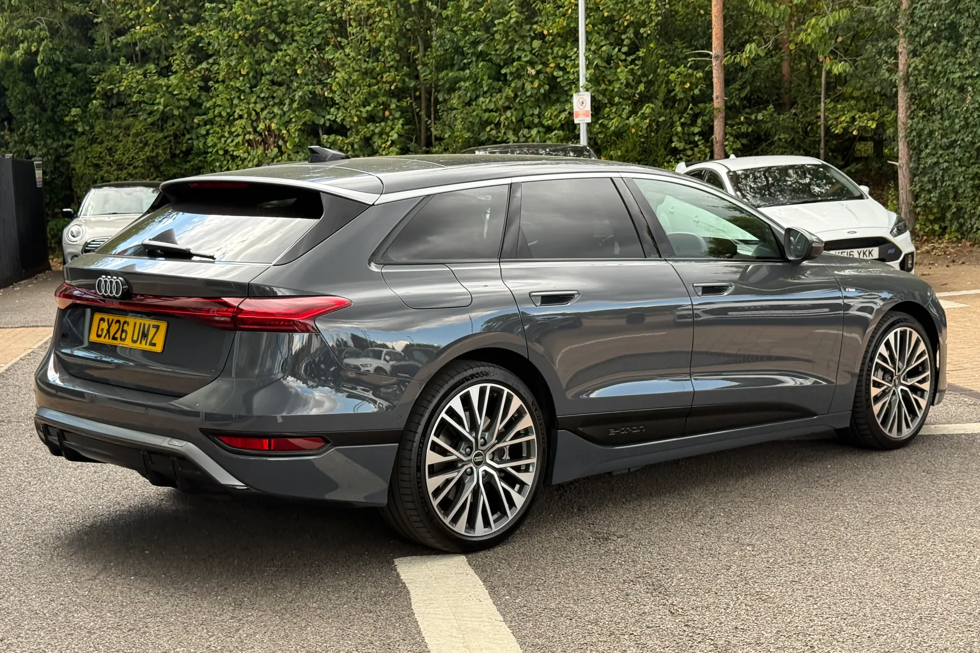 Audi A6 thumbnail image number 38