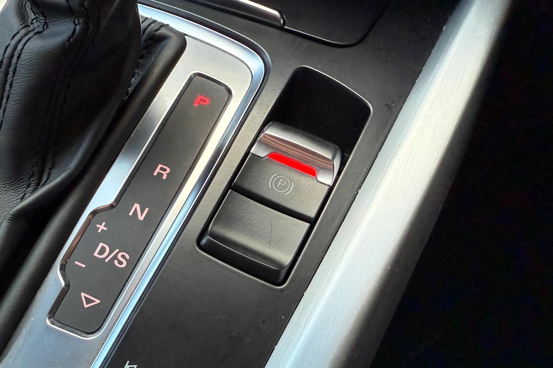 Audi Q5 thumbnail image number 25