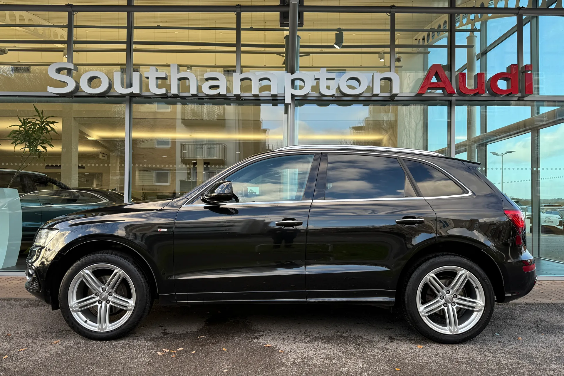 Audi Q5 thumbnail image number 56
