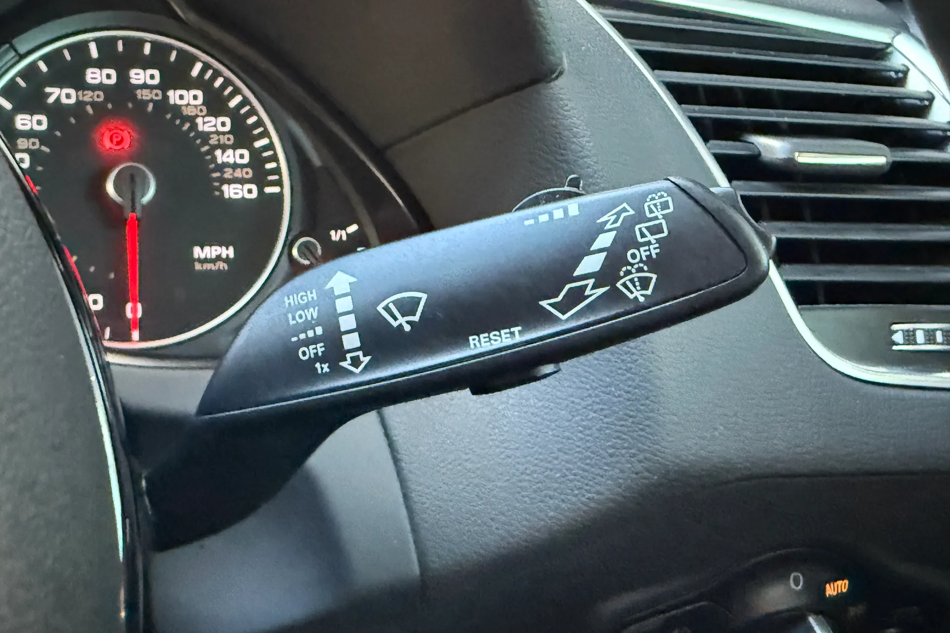 Audi Q5 thumbnail image number 13