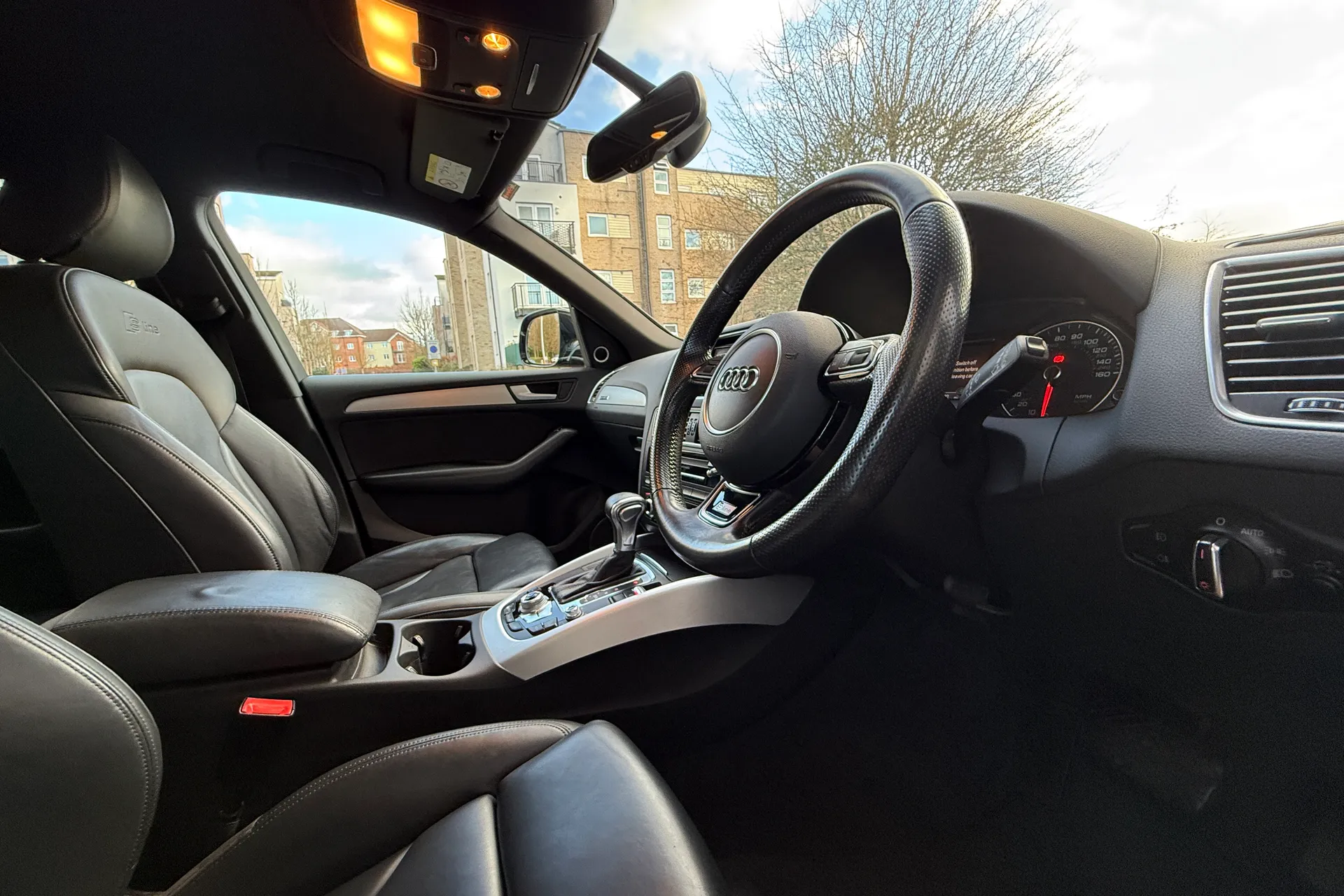 Audi Q5 thumbnail image number 33