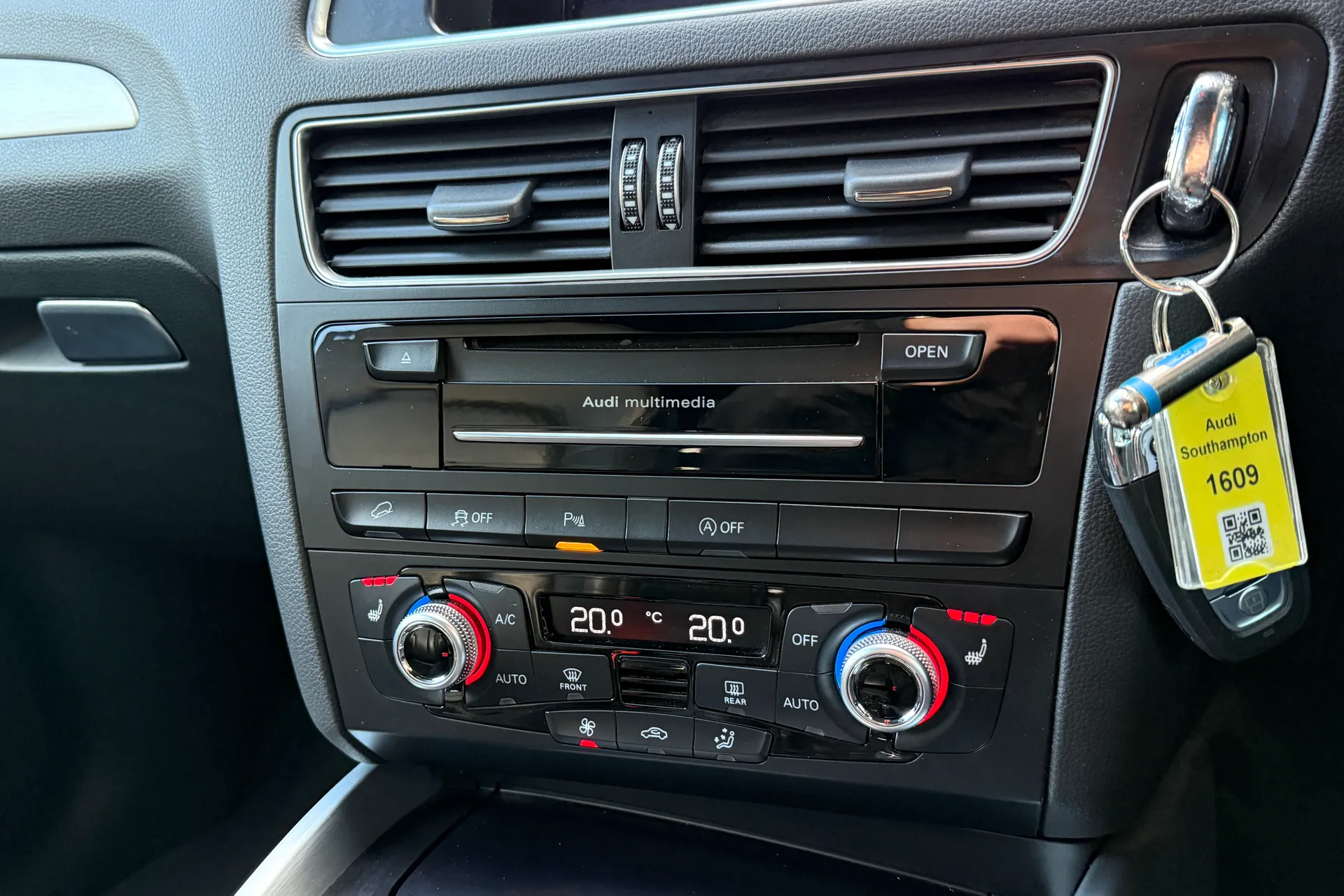 Audi Q5 thumbnail image number 20