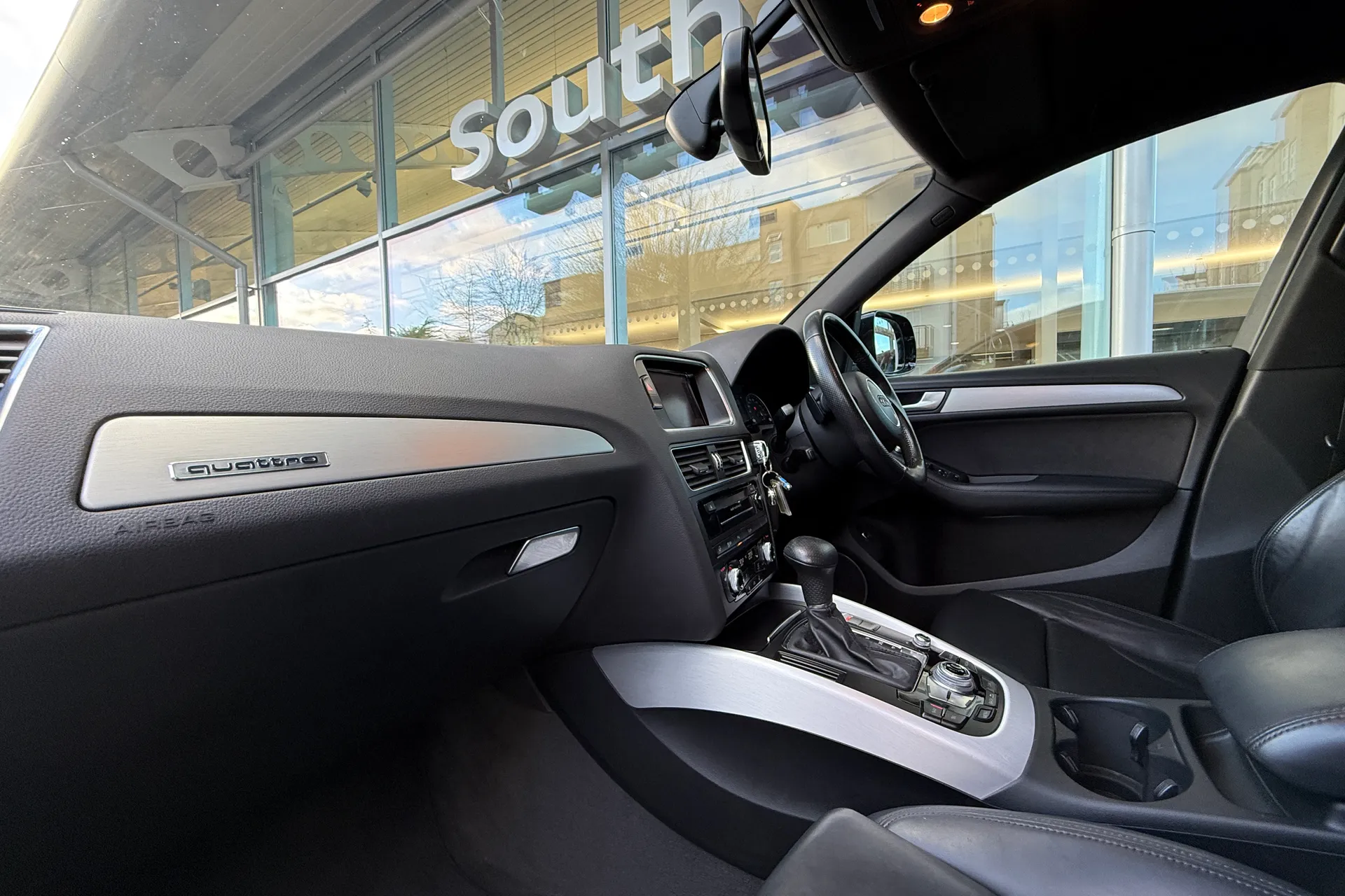 Audi Q5 thumbnail image number 8