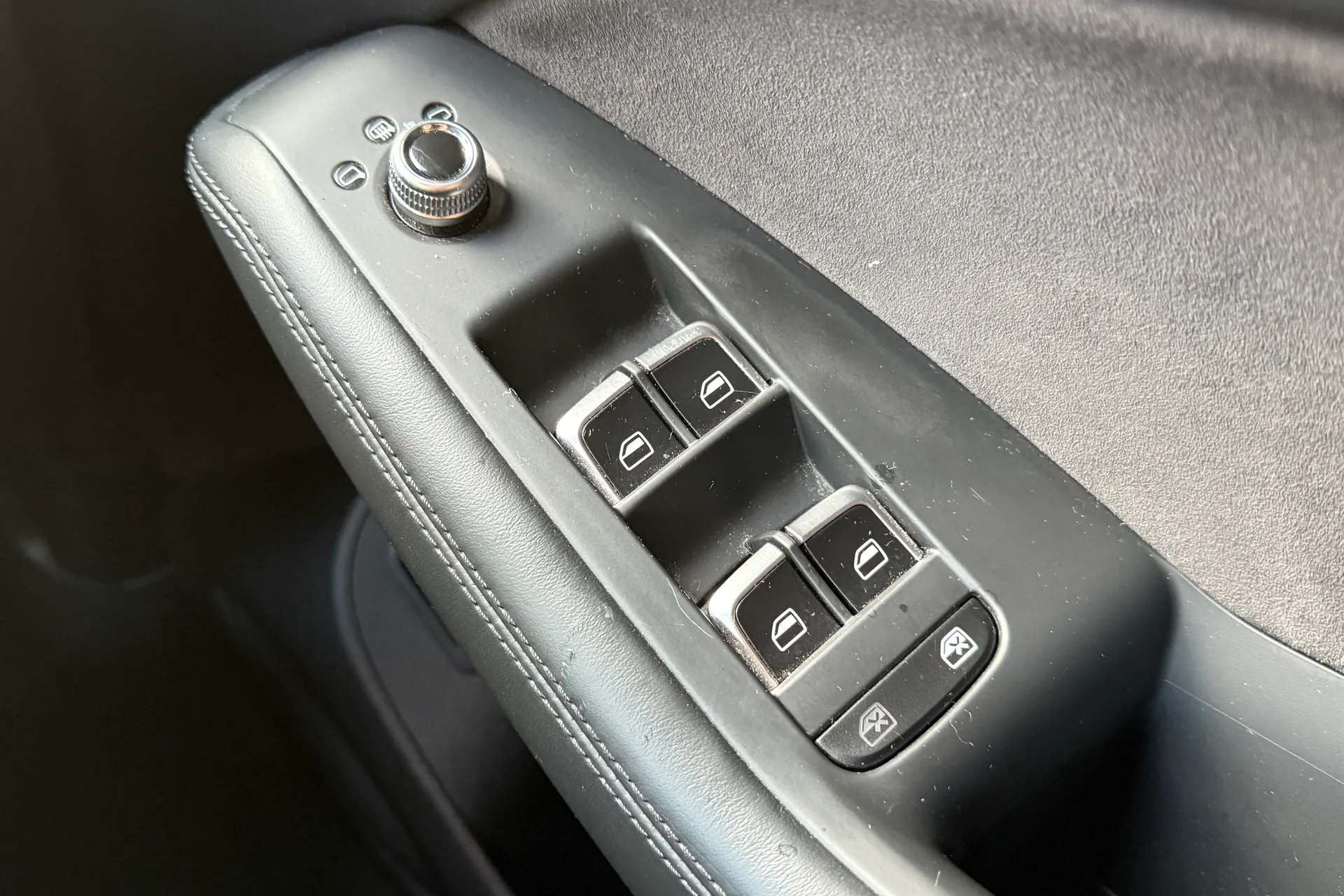 Audi Q5 thumbnail image number 31