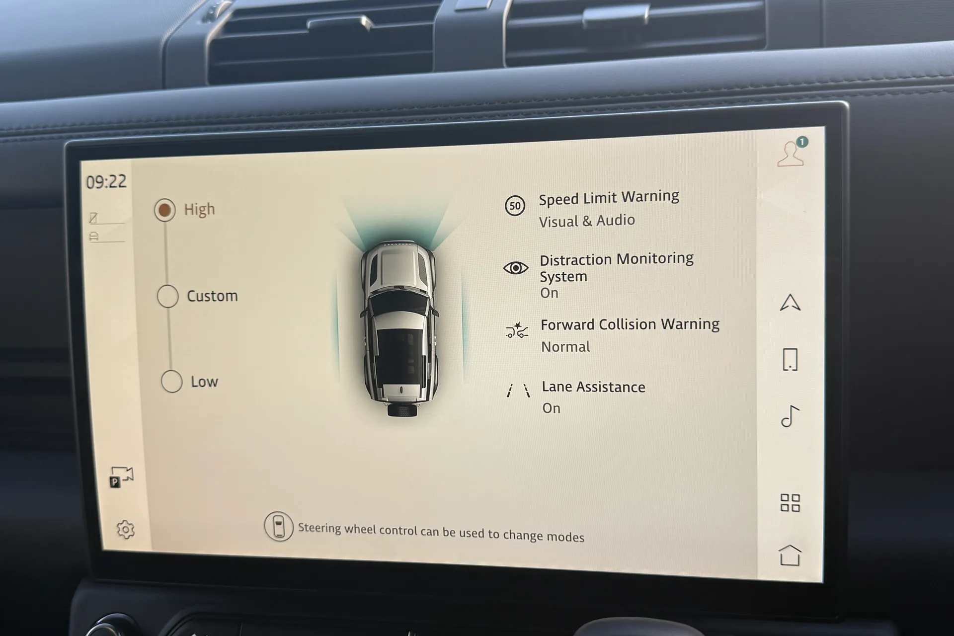 LAND ROVER Defender 90 thumbnail image number 31