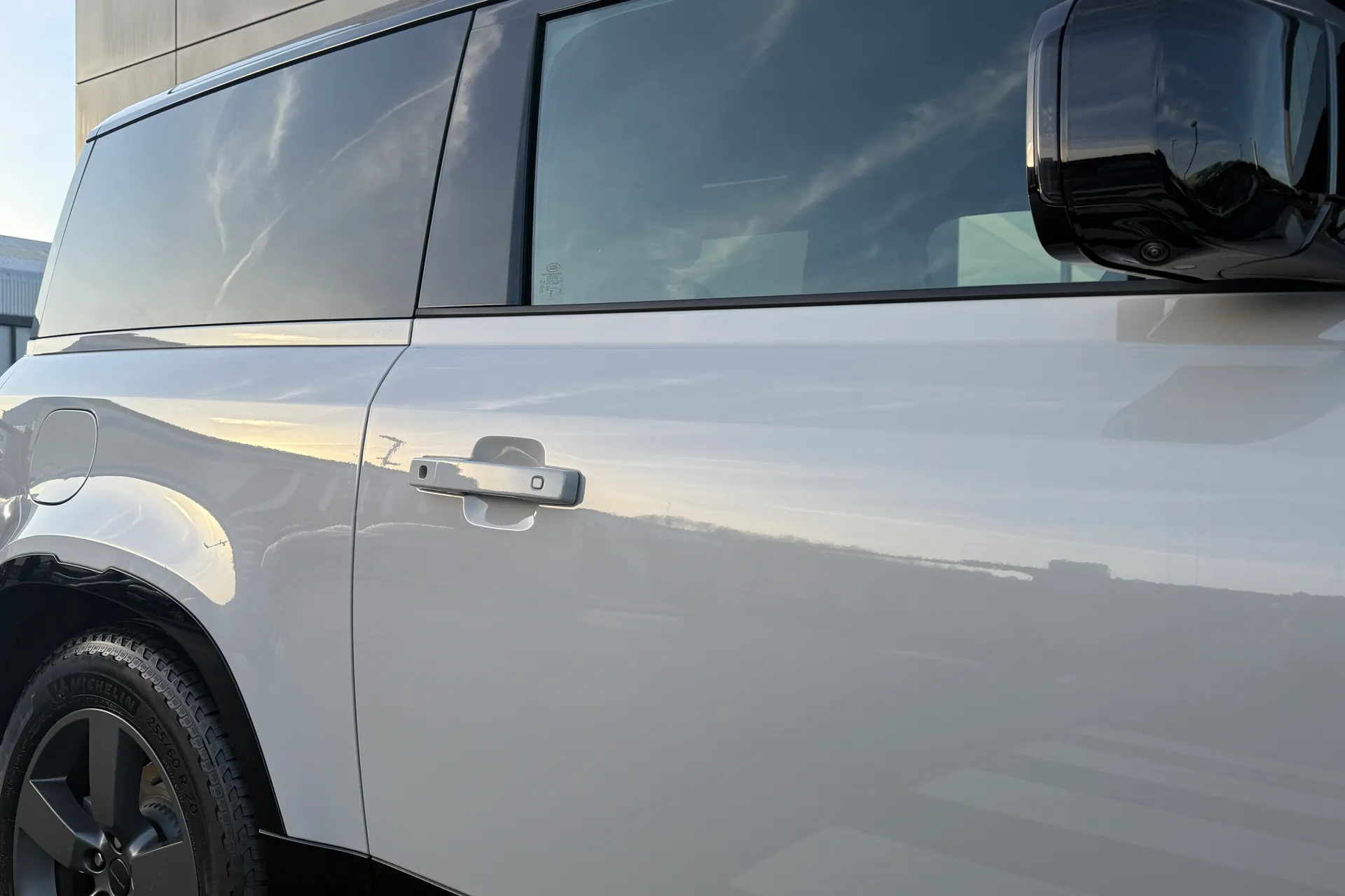 LAND ROVER Defender 90 thumbnail image number 33