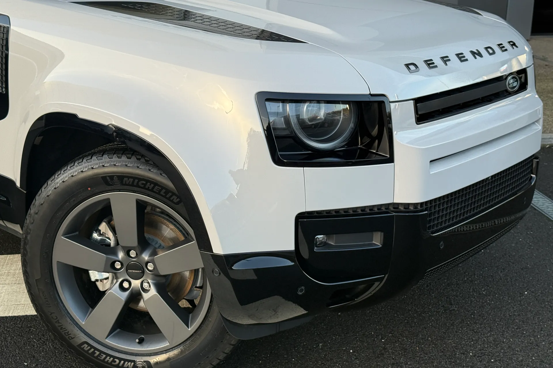 LAND ROVER Defender 90 thumbnail image number 24