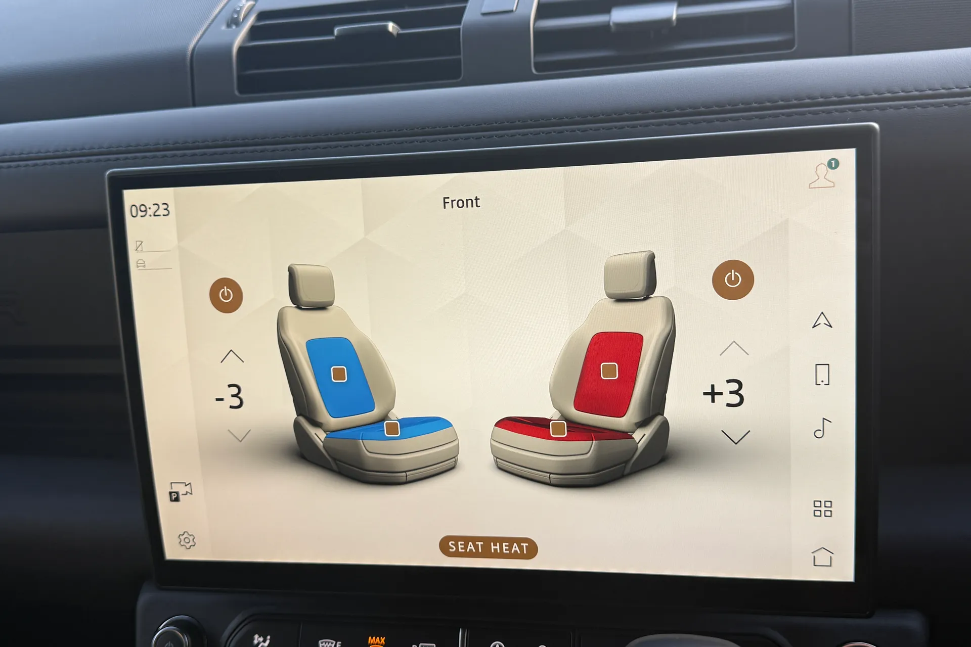 LAND ROVER Defender 90 thumbnail image number 18